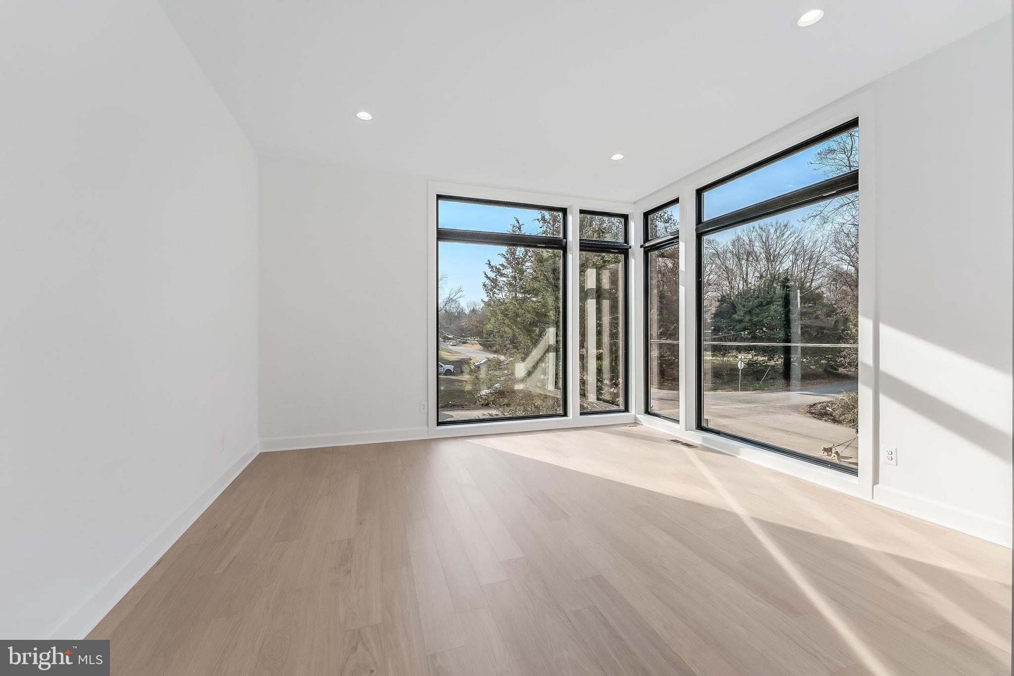 GREEN ACRES - Residential