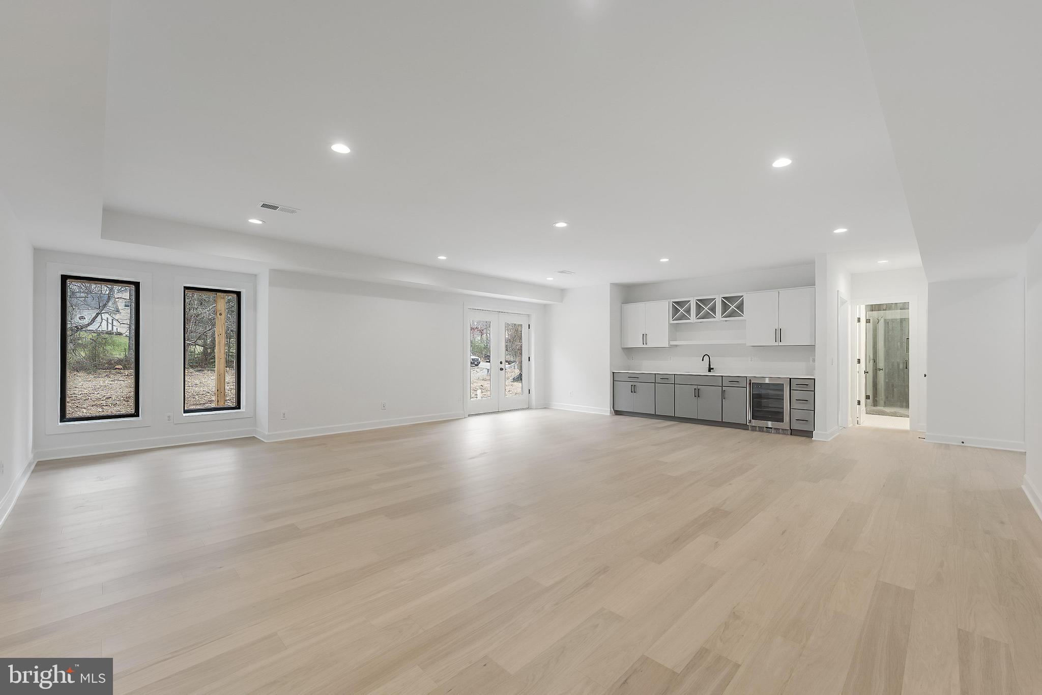 GREEN ACRES - Residential