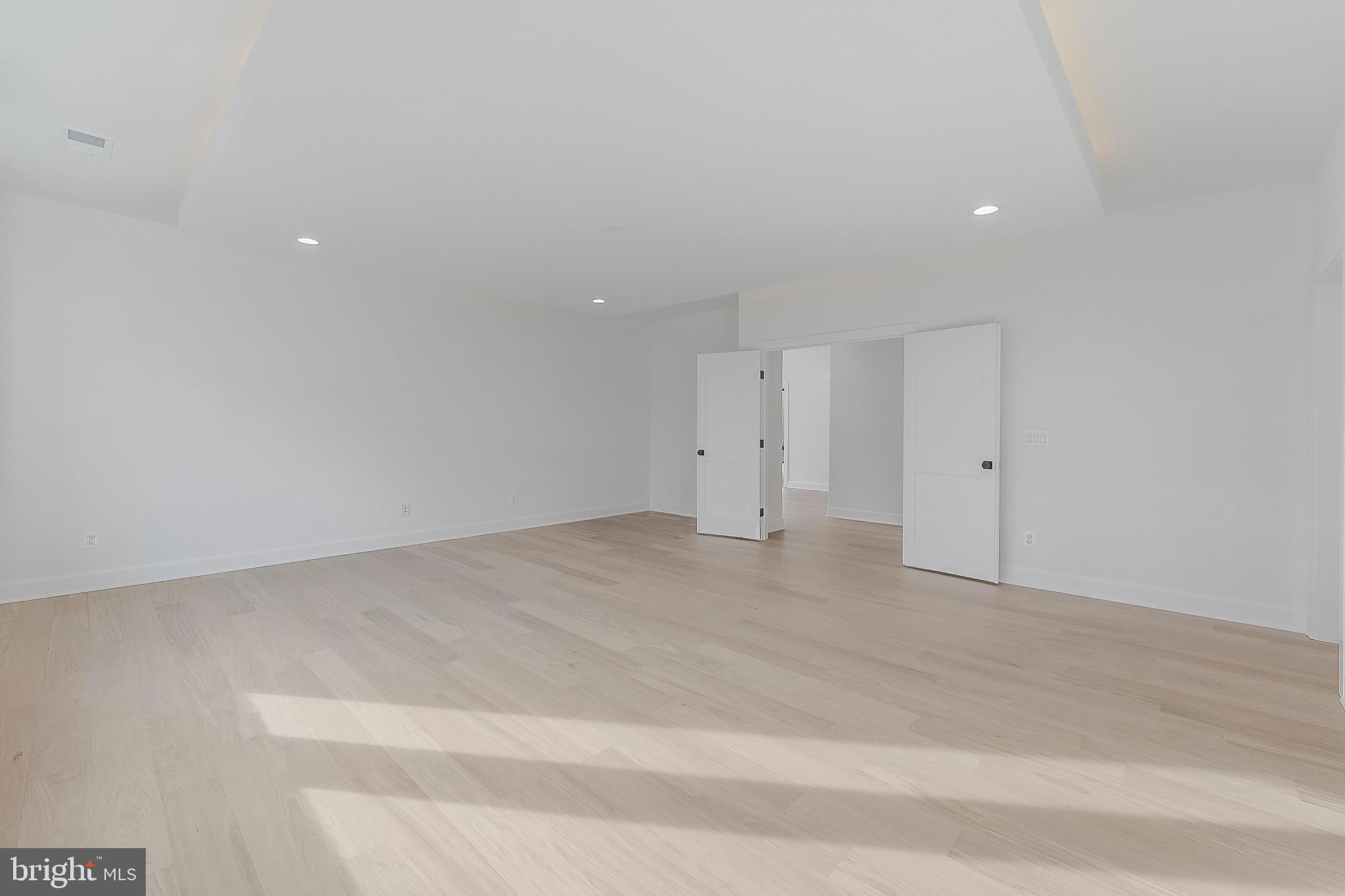 GREEN ACRES - Residential