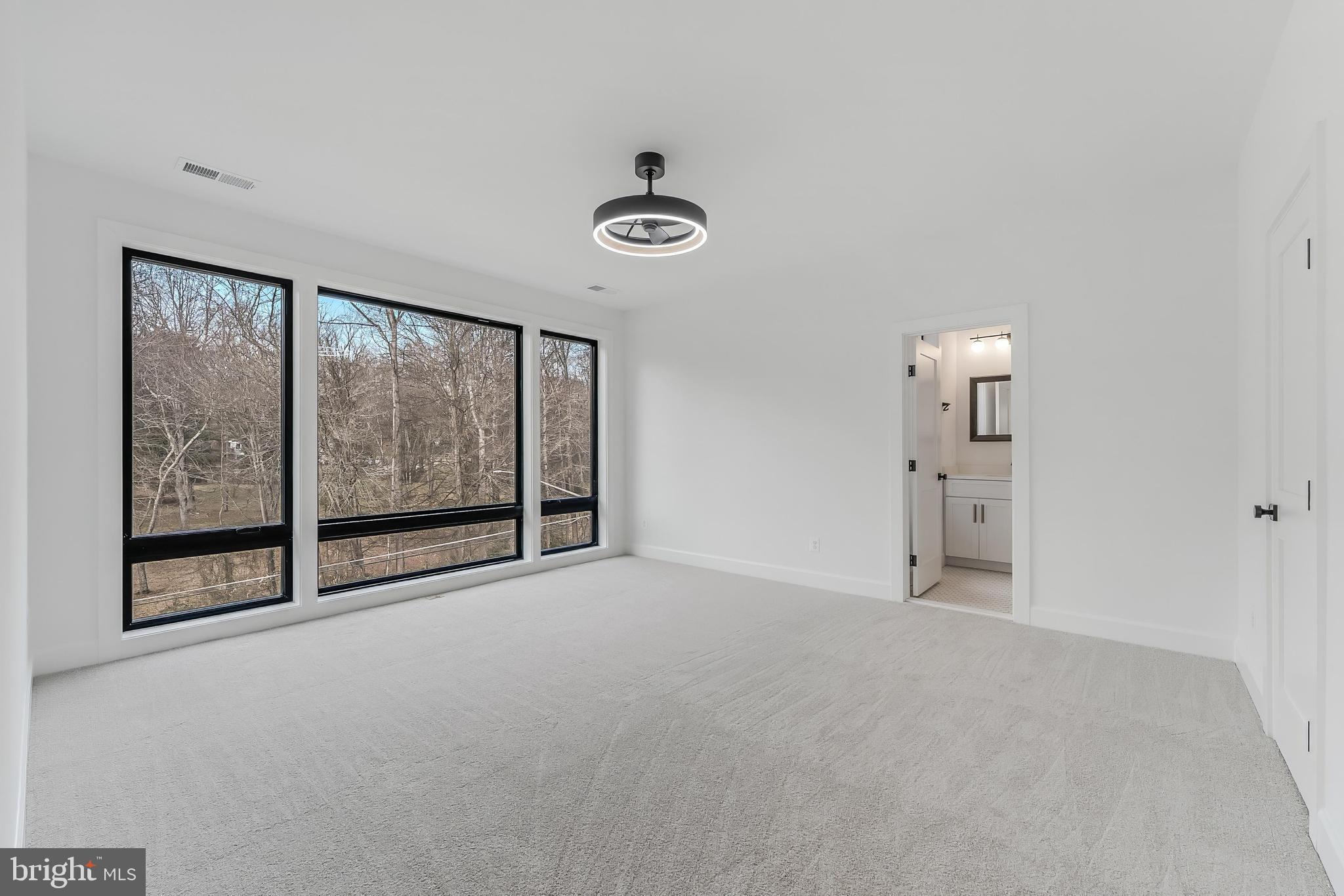 GREEN ACRES - Residential