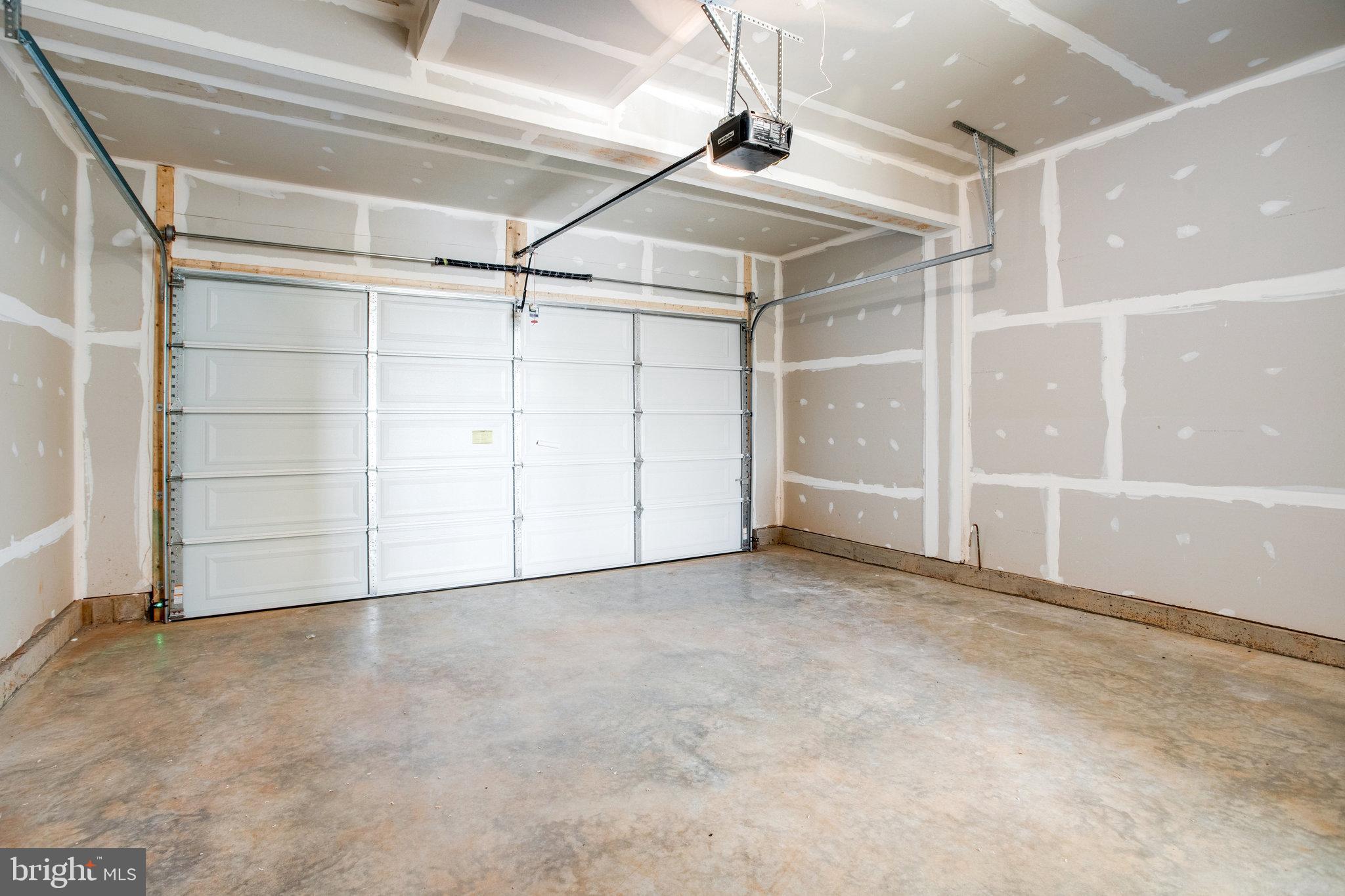 SEASONS AT ROUND MILL MEADOWS - Residential