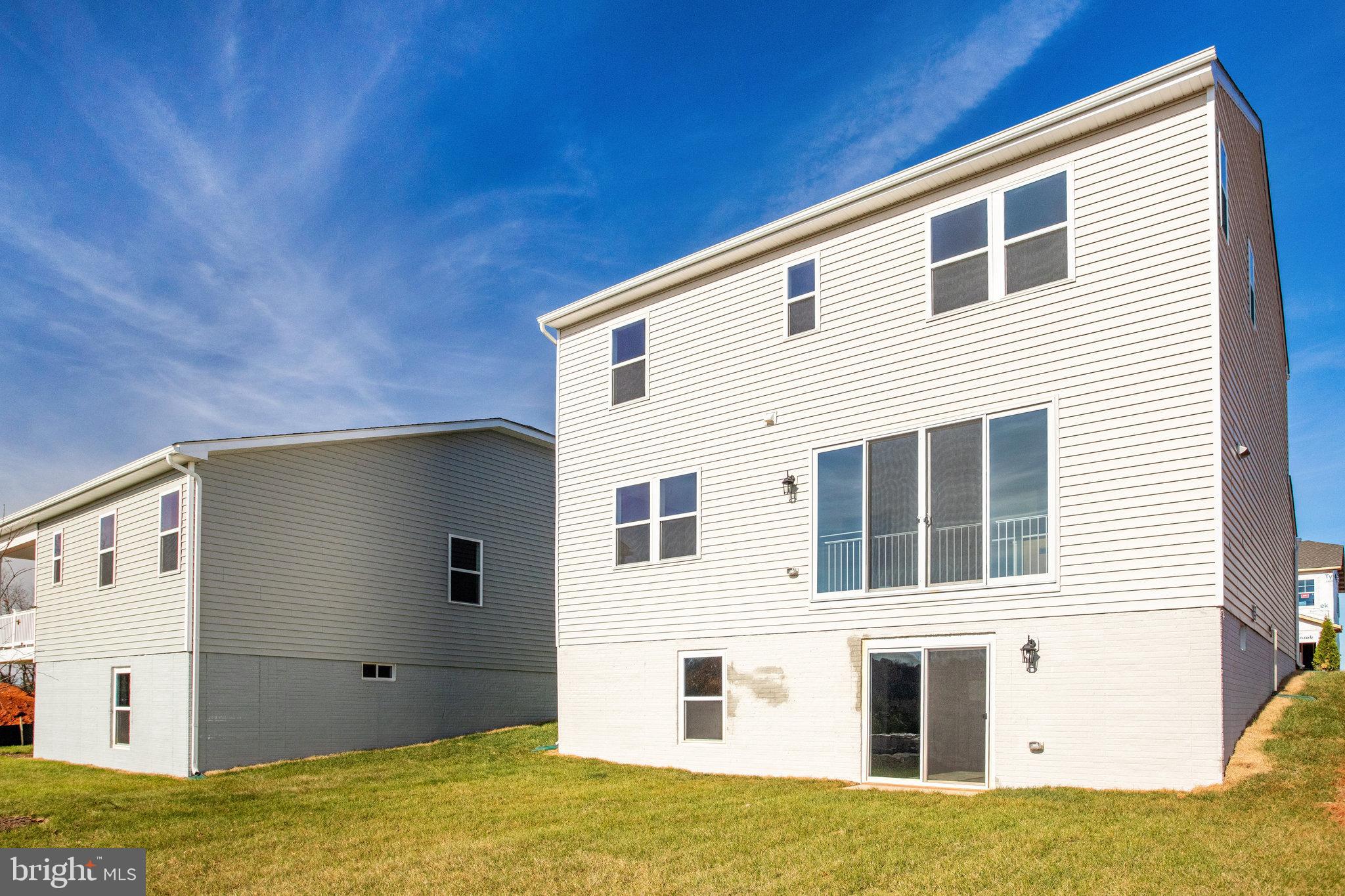 SEASONS AT ROUND MILL MEADOWS - Residential