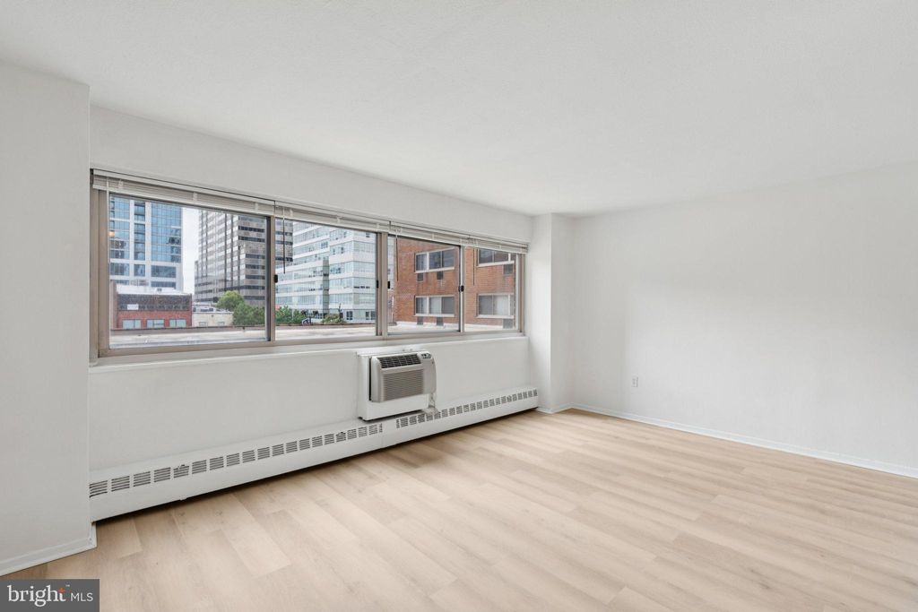 Photo of 2101 Chestnut Street #324, PHILADELPHIA, PA 19103 (MLS # PAPH2587060)