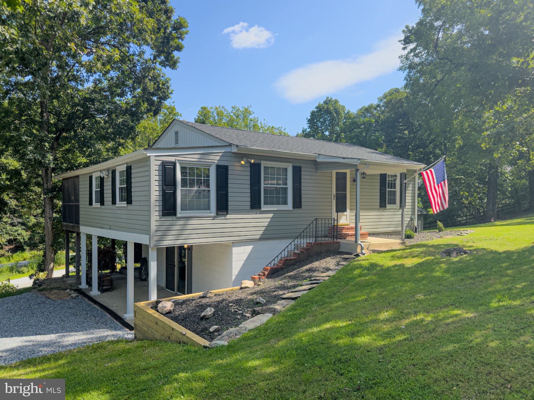 98 GREENWOOD ROAD