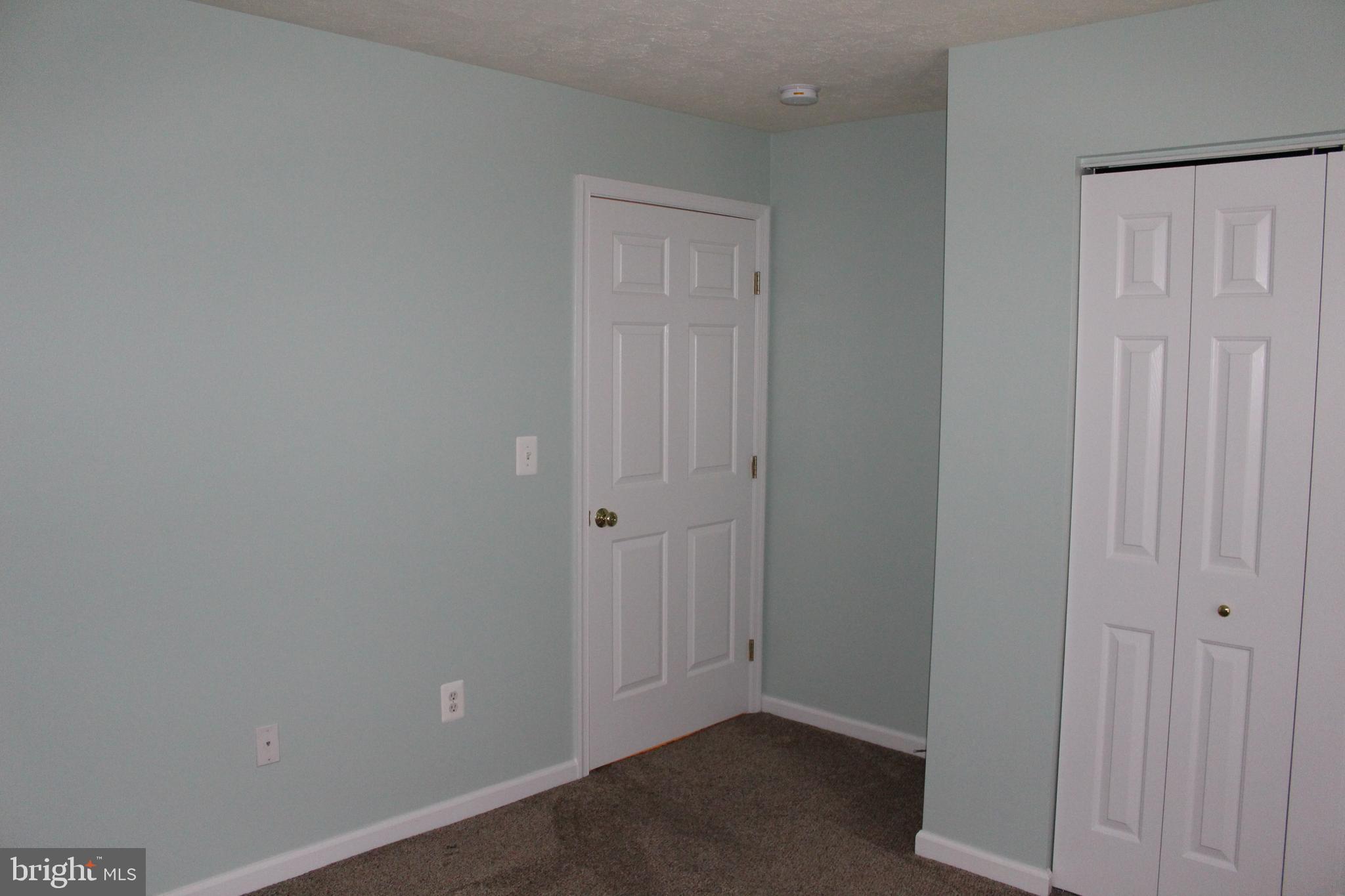 SILVER LAKE - Residential