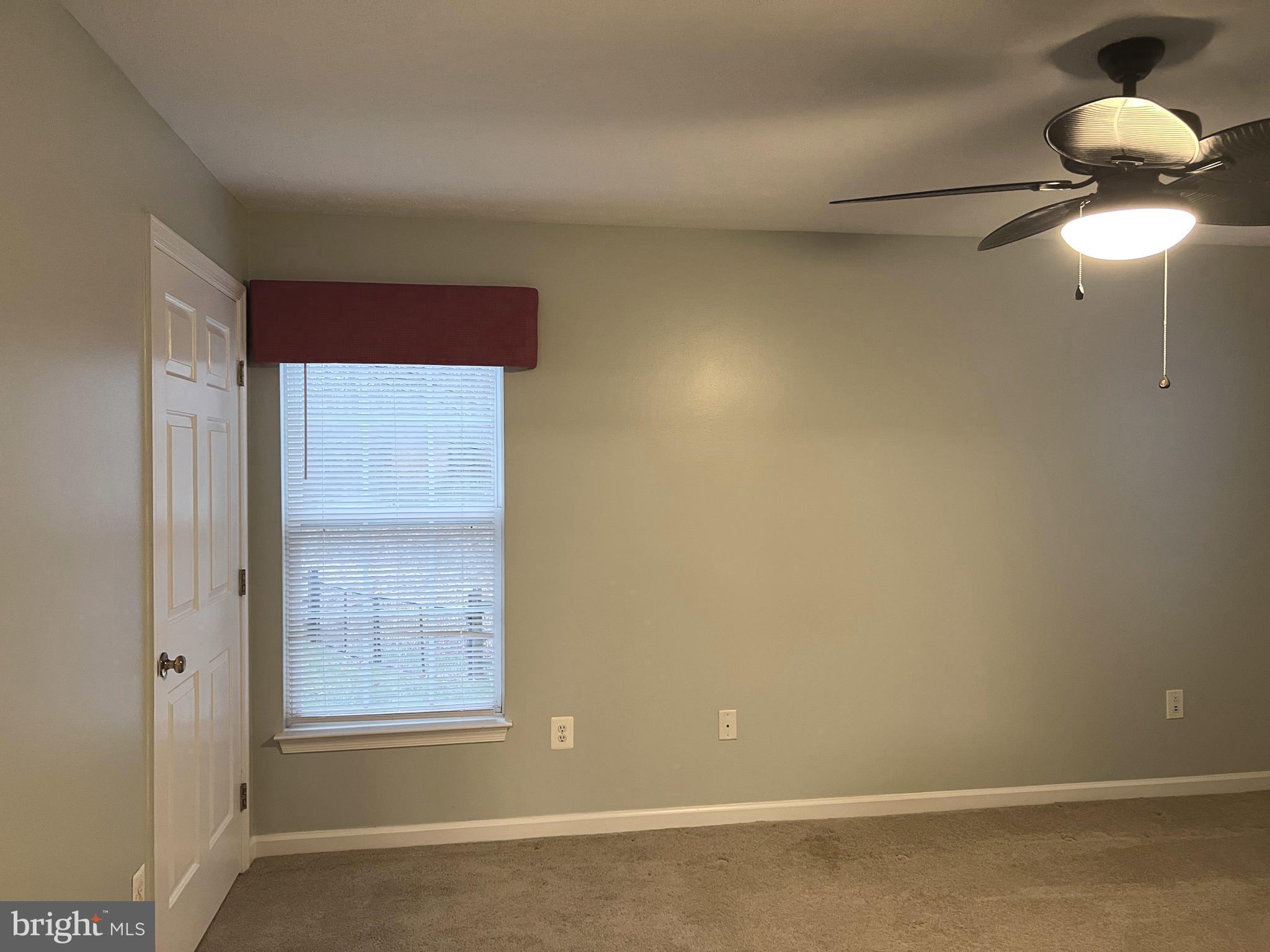 SILVER LAKE - Residential