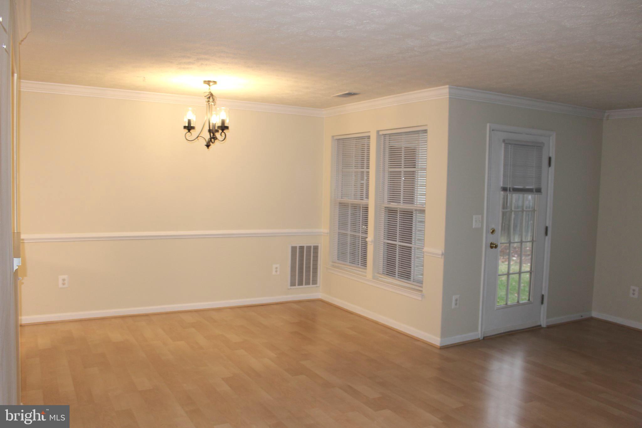 SILVER LAKE - Residential