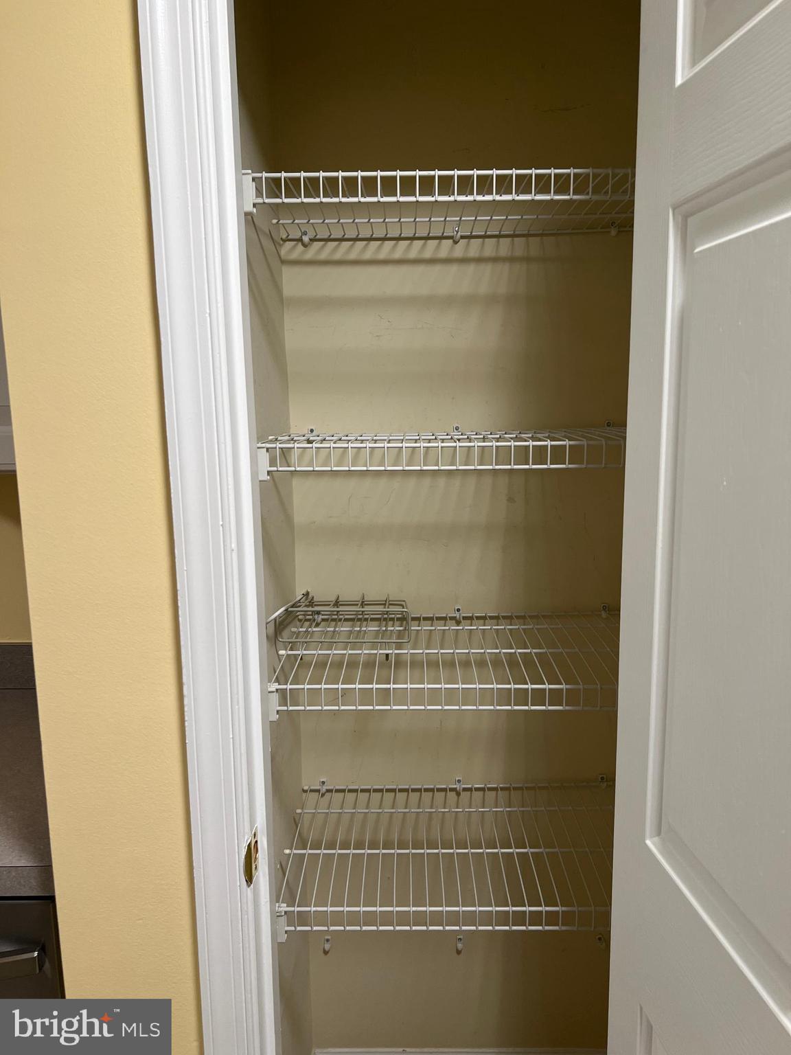 SILVER LAKE - Residential