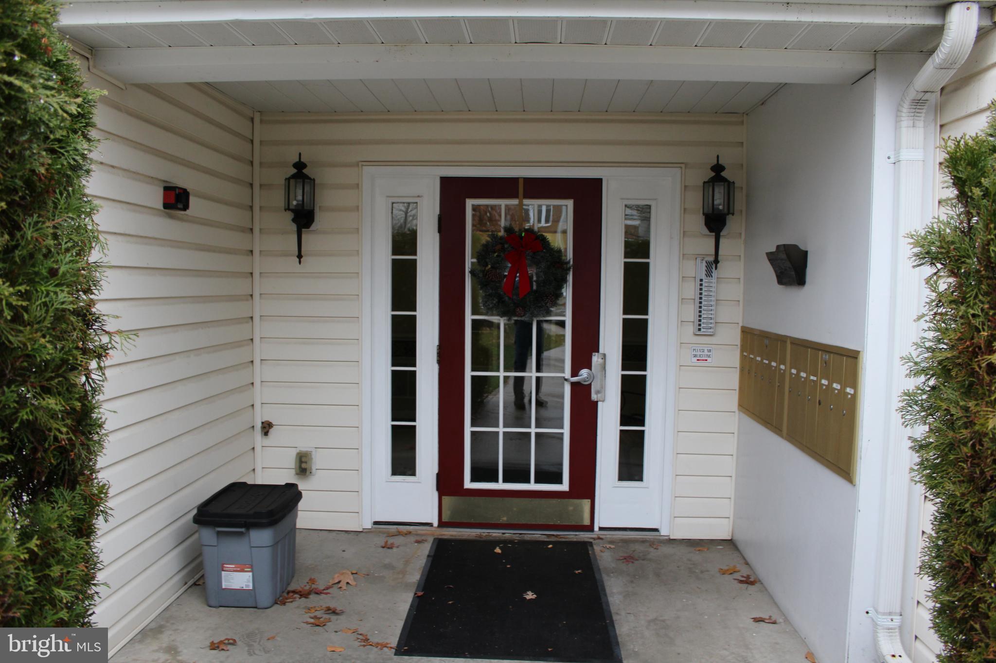 SILVER LAKE - Residential