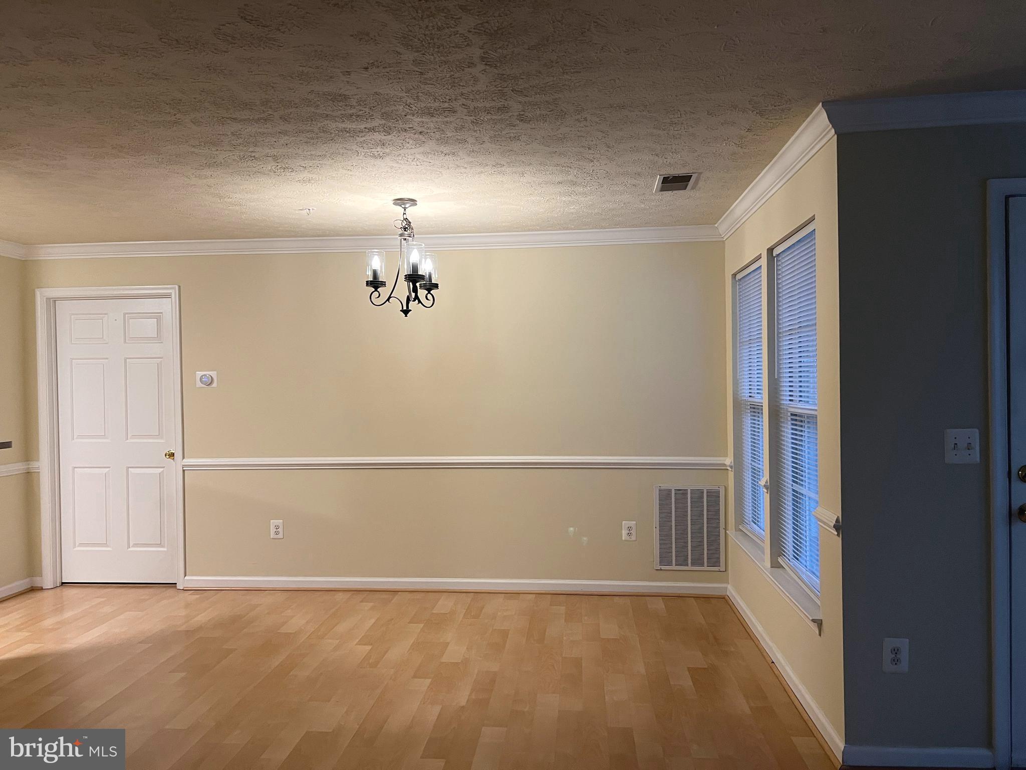 SILVER LAKE - Residential