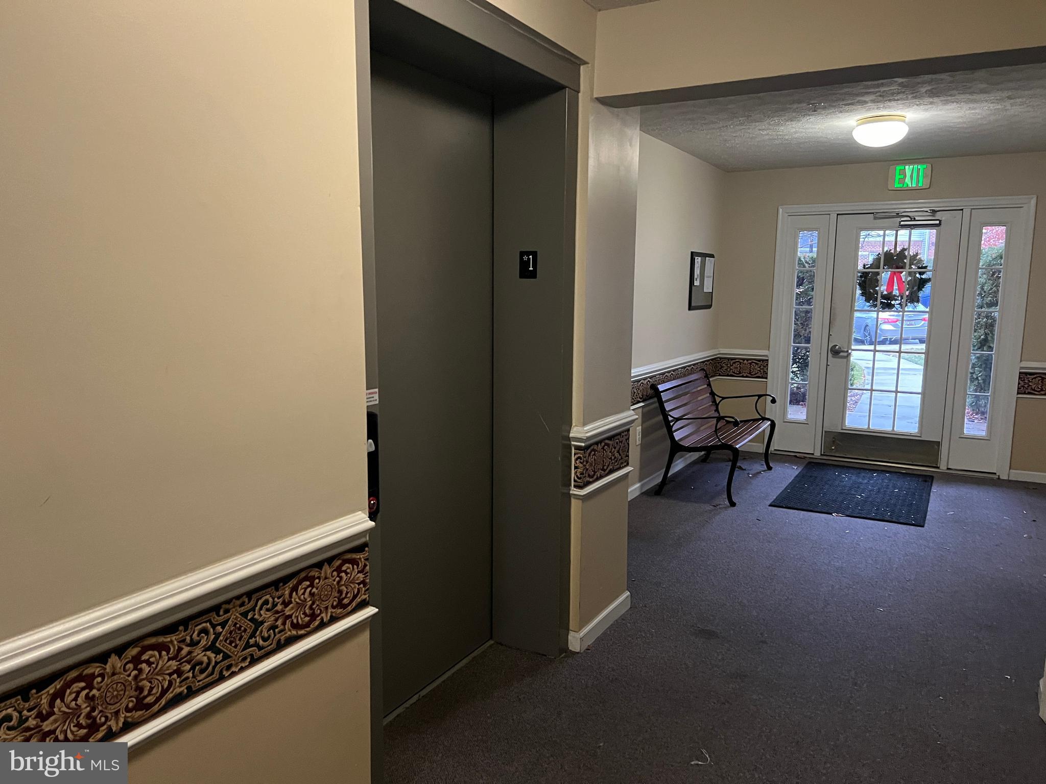 SILVER LAKE - Residential