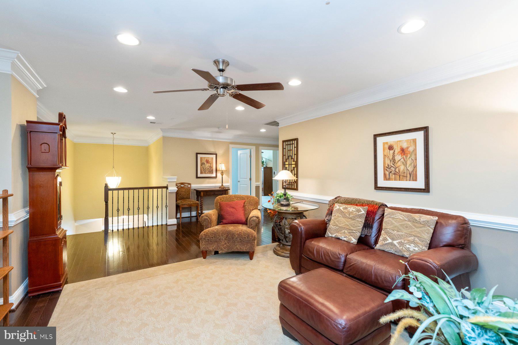 STONELEIGH SUMMIT - Residential