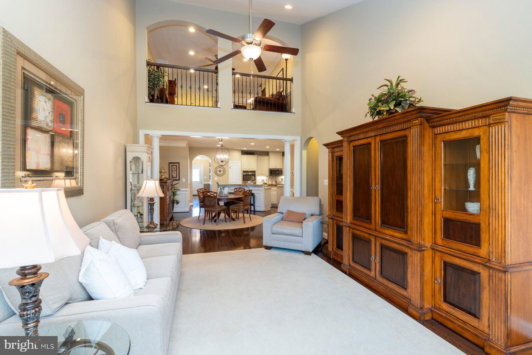 STONELEIGH SUMMIT - Residential