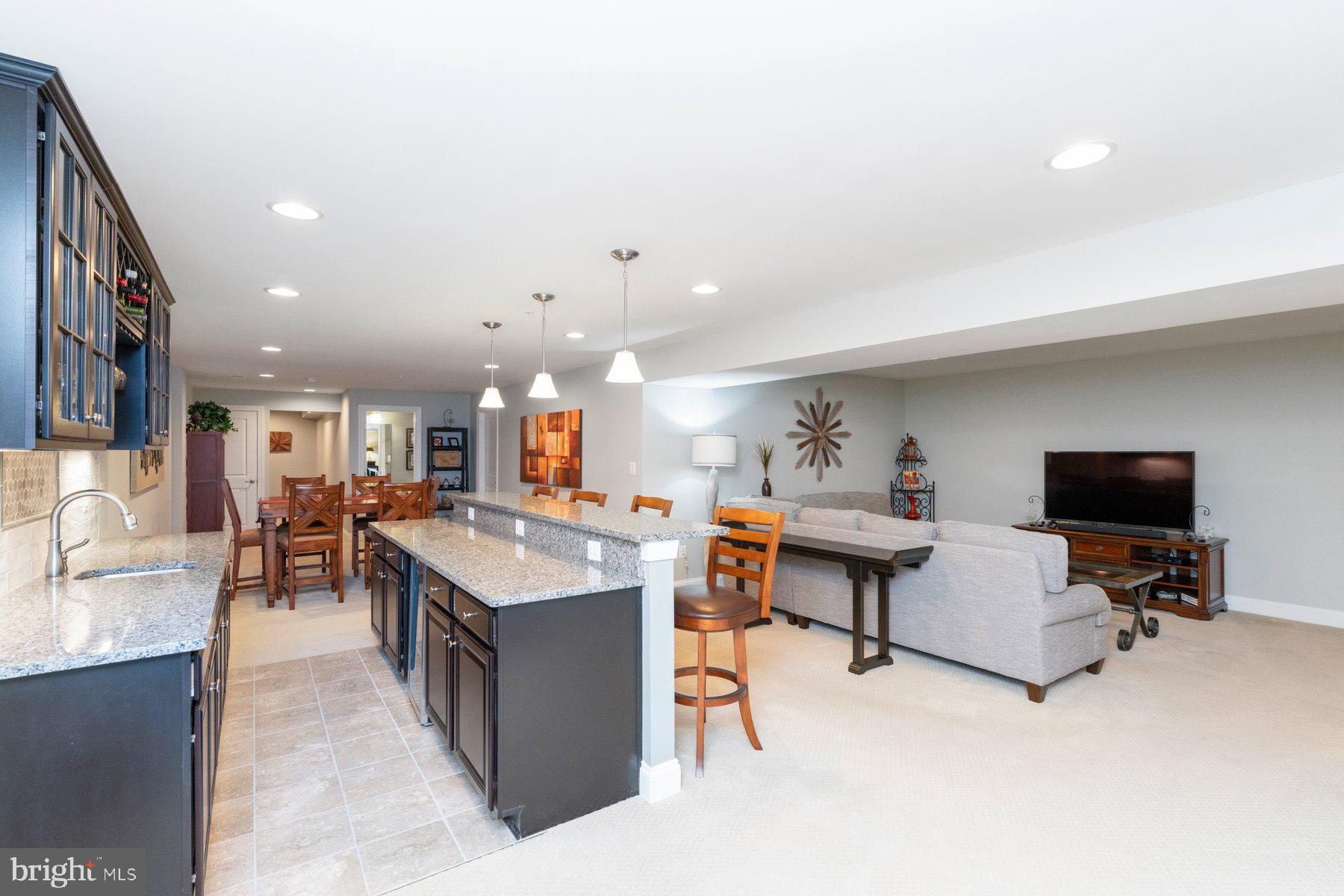 STONELEIGH SUMMIT - Residential