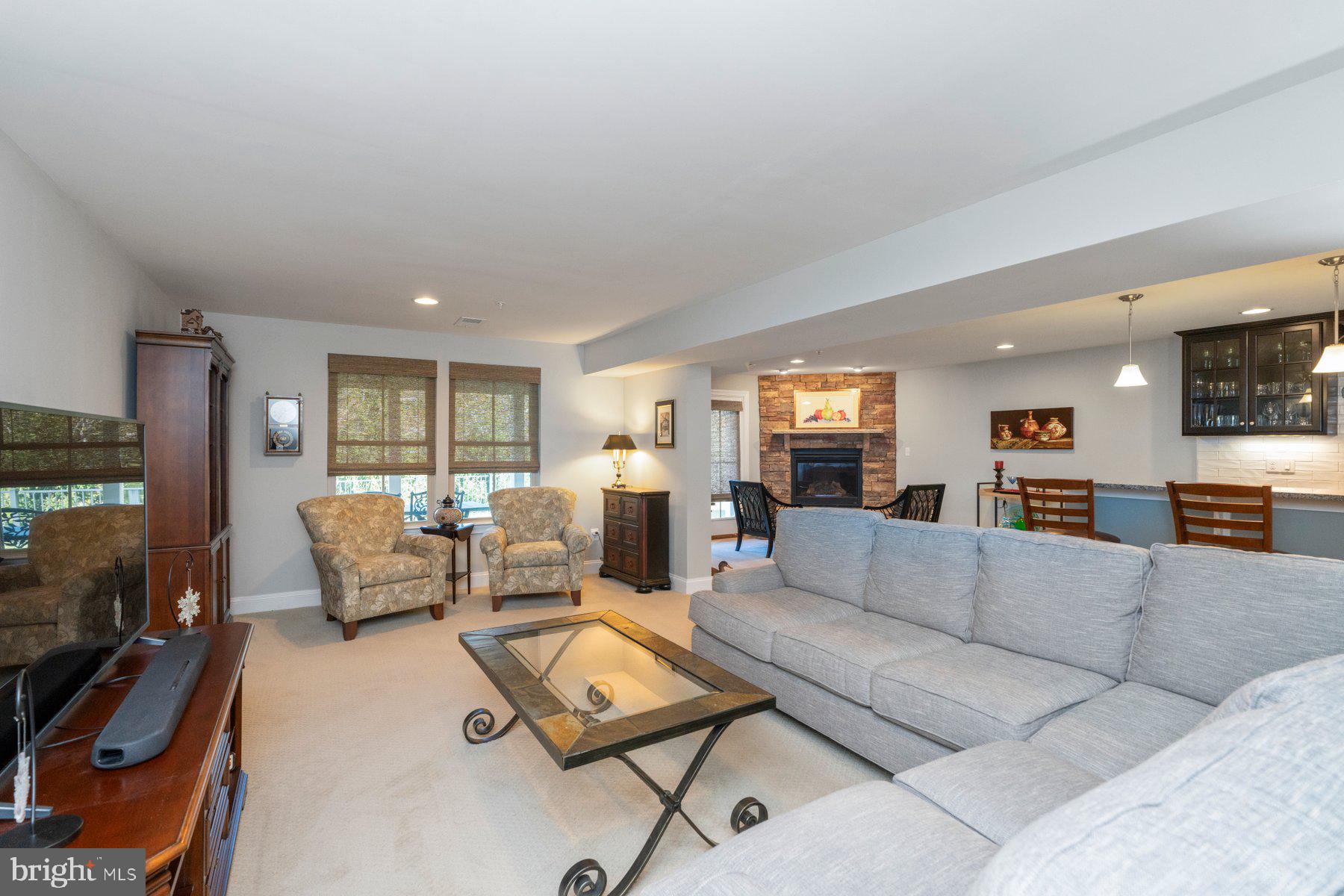 STONELEIGH SUMMIT - Residential