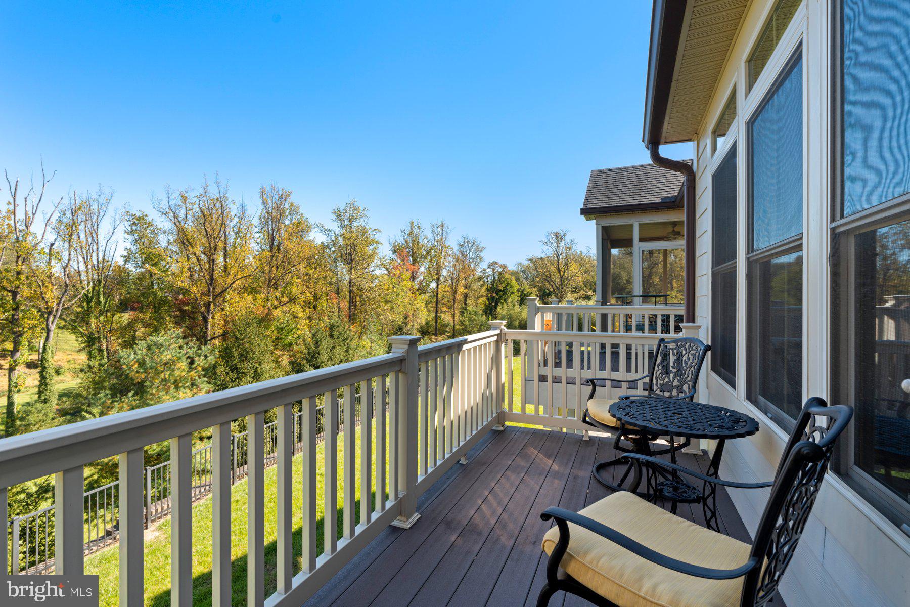 STONELEIGH SUMMIT - Residential