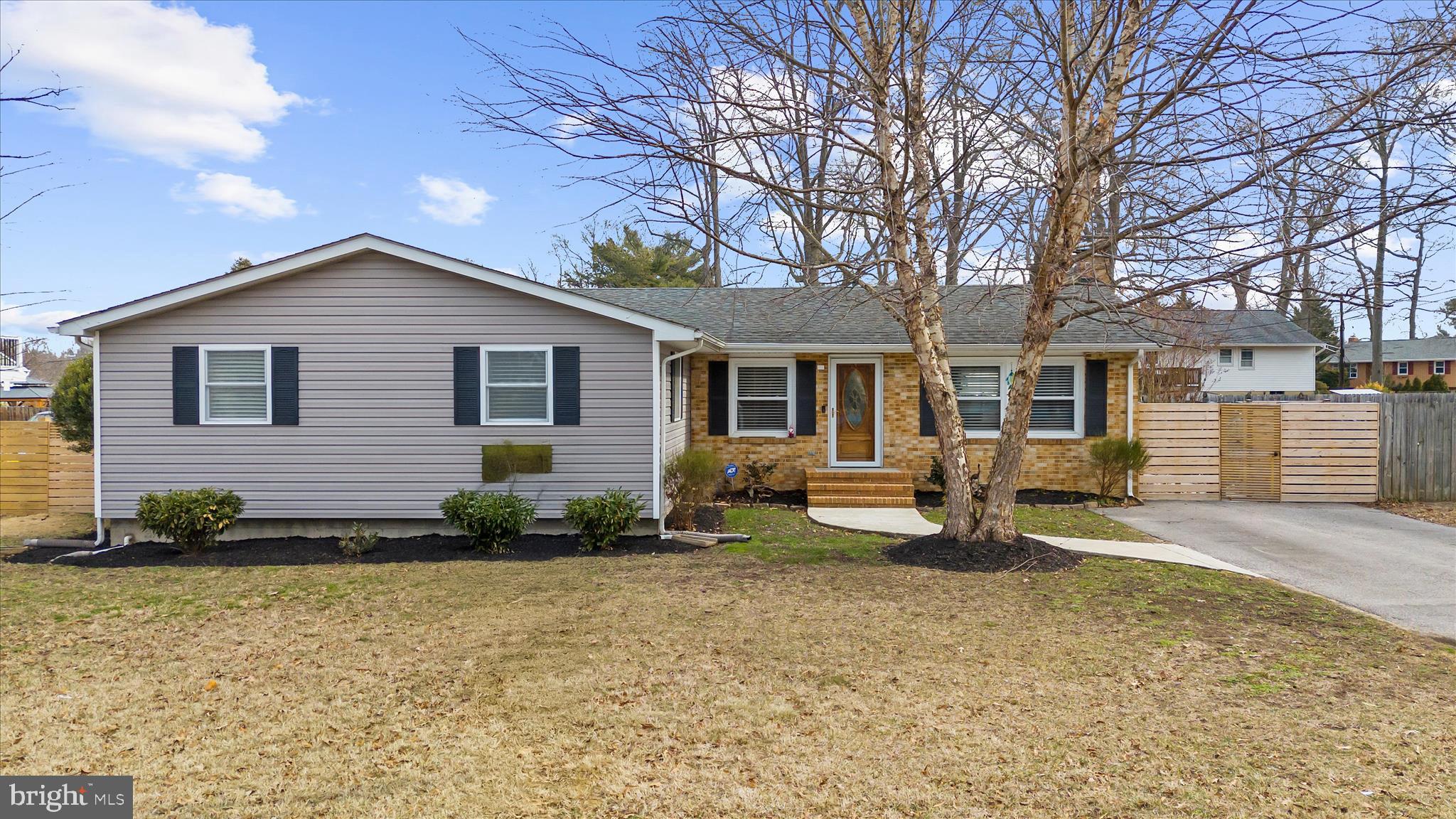 WEST MAGOTHY MANOR - Residential