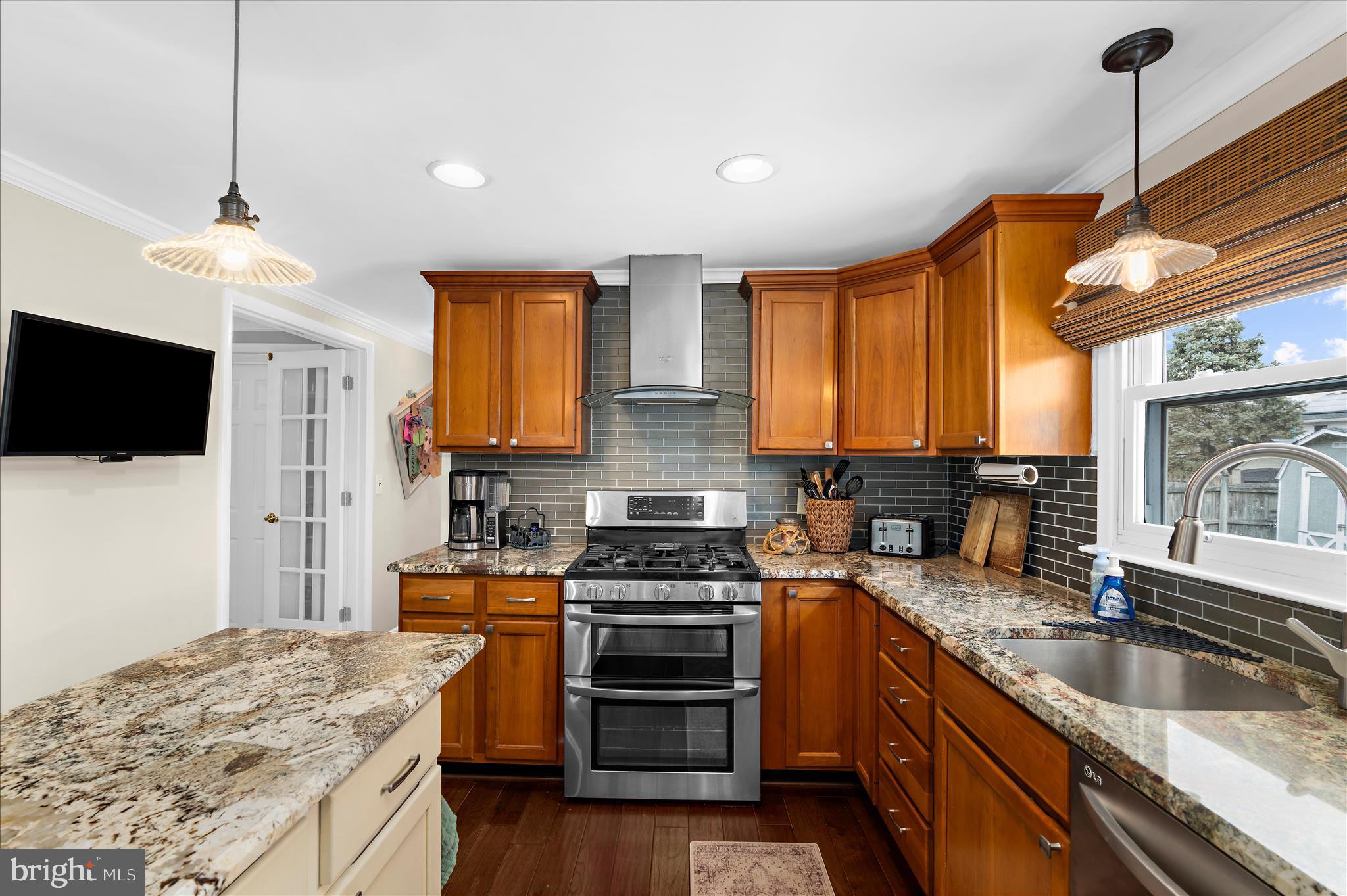 WEST MAGOTHY MANOR - Residential