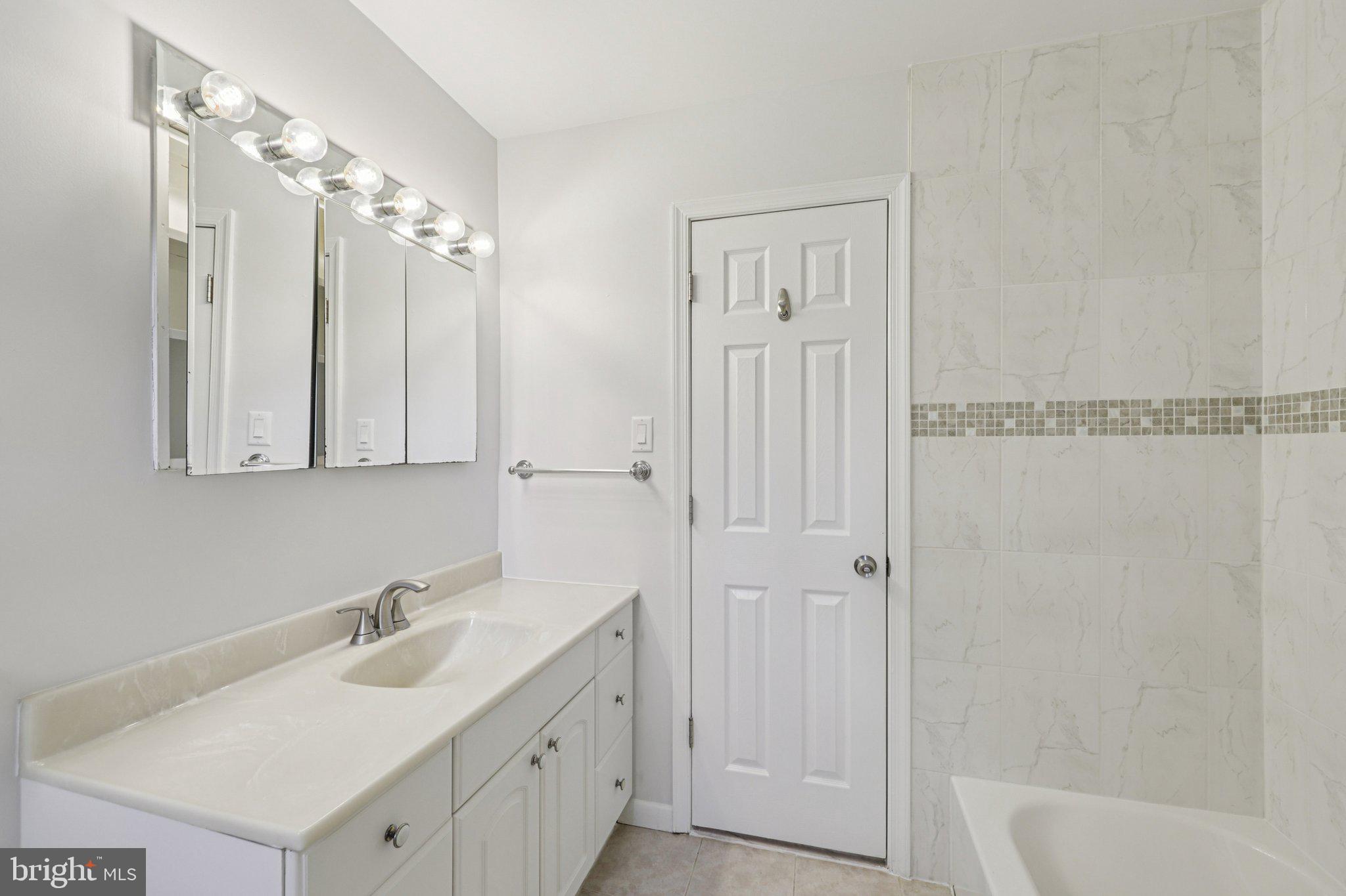 RIVER RIDGE ESTATES - Residential