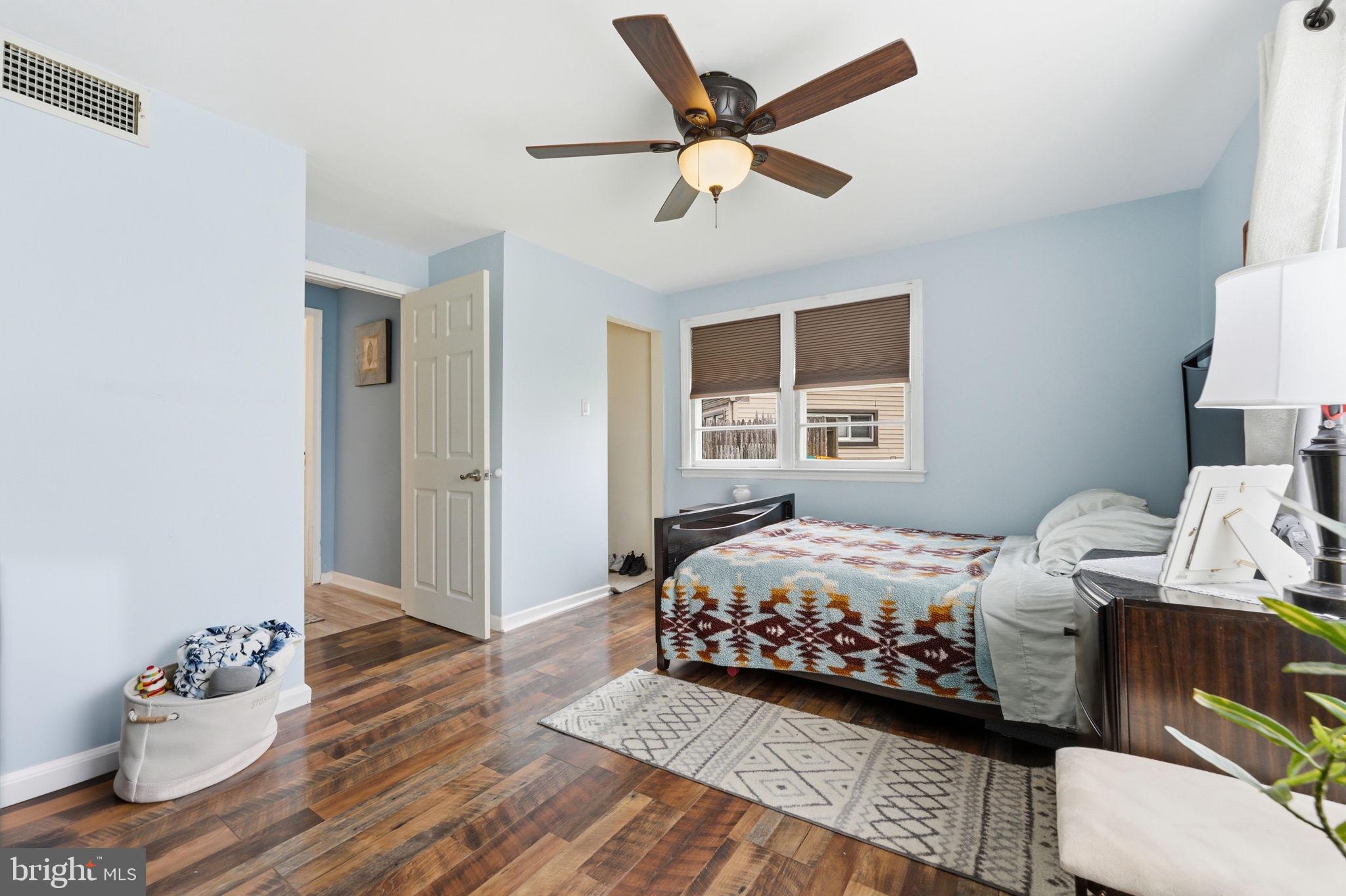 WHITEHALL - Residential