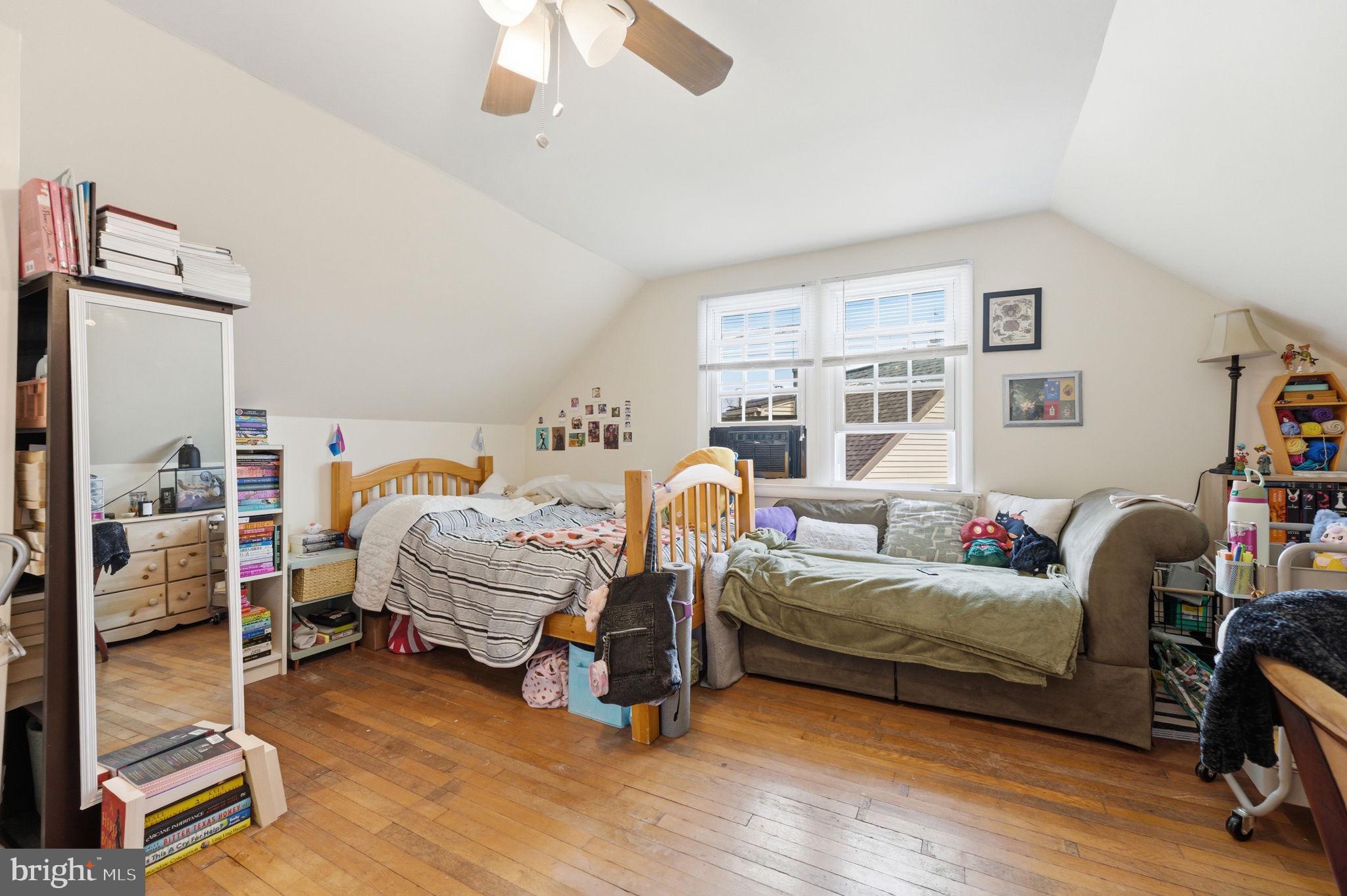 WHITEHALL - Residential