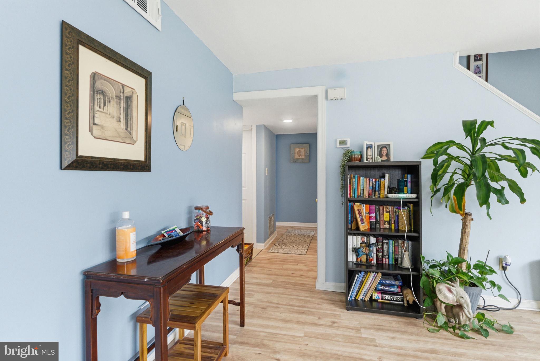 WHITEHALL - Residential