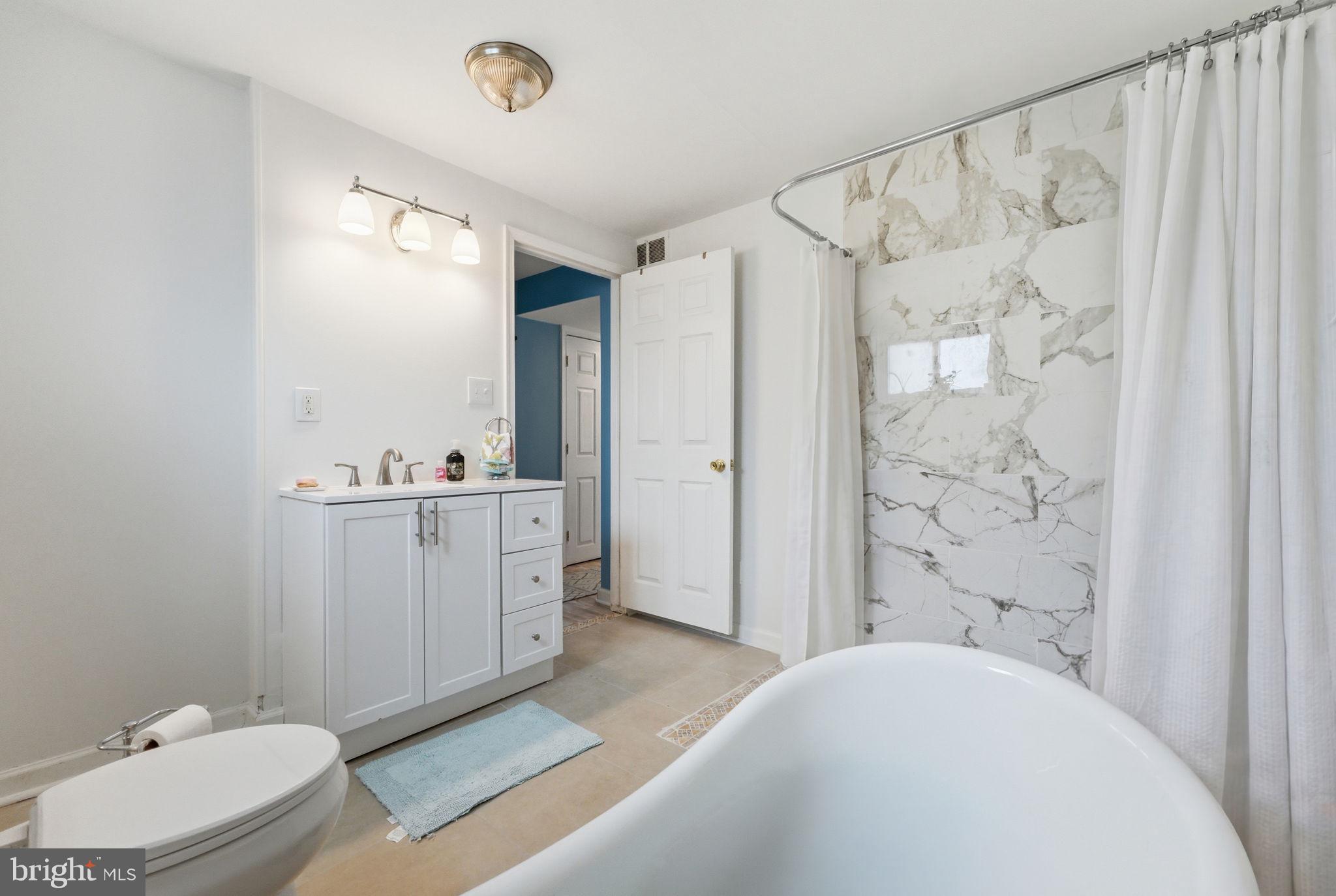 WHITEHALL - Residential