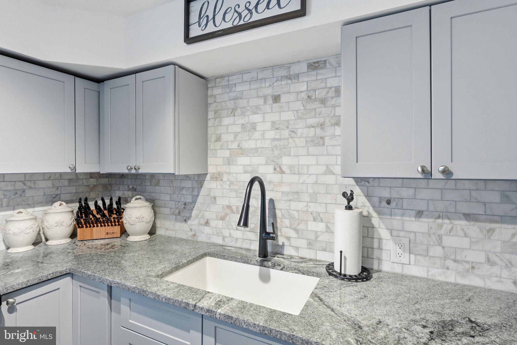 WHITEHALL - Residential