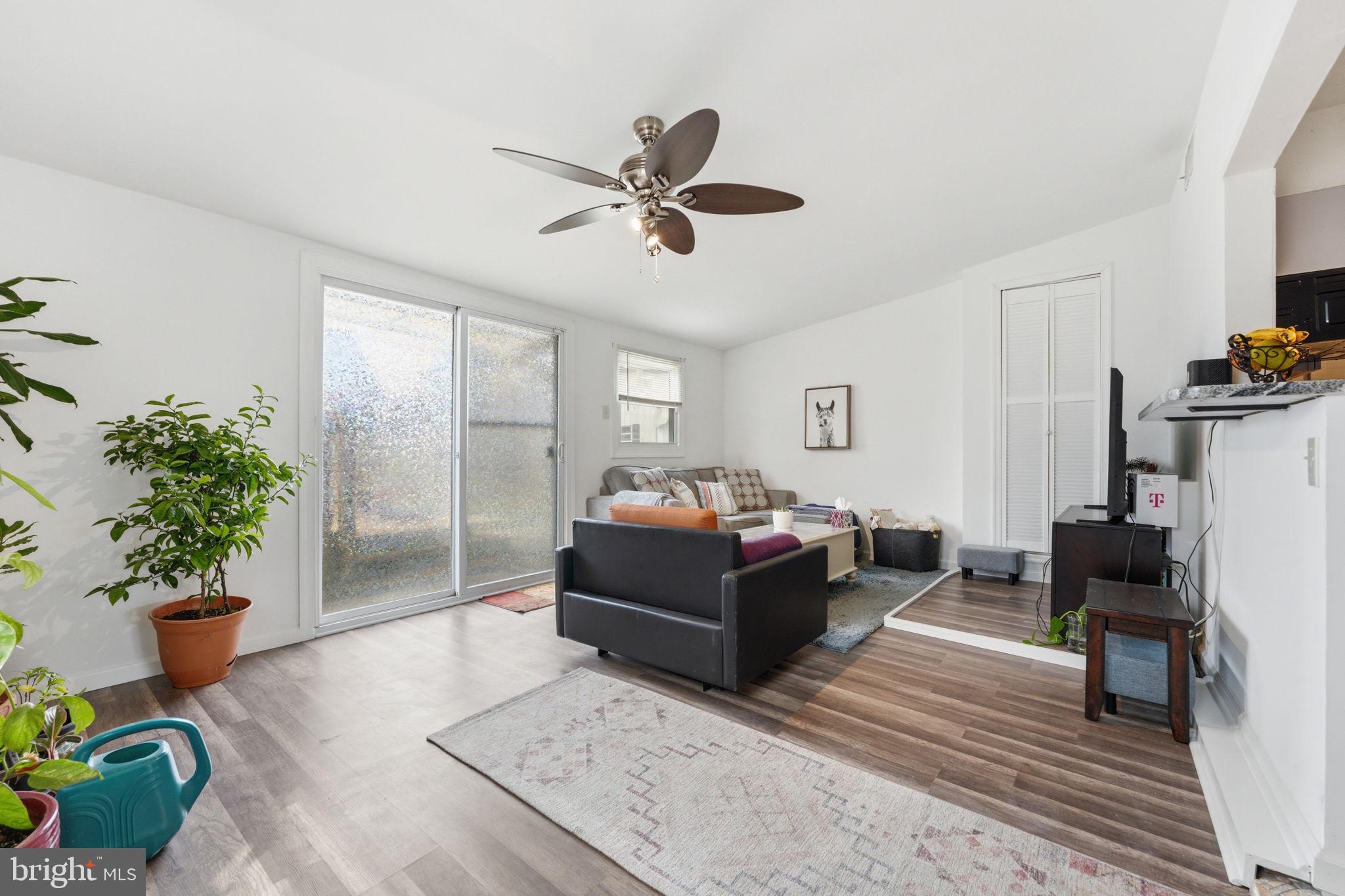 WHITEHALL - Residential