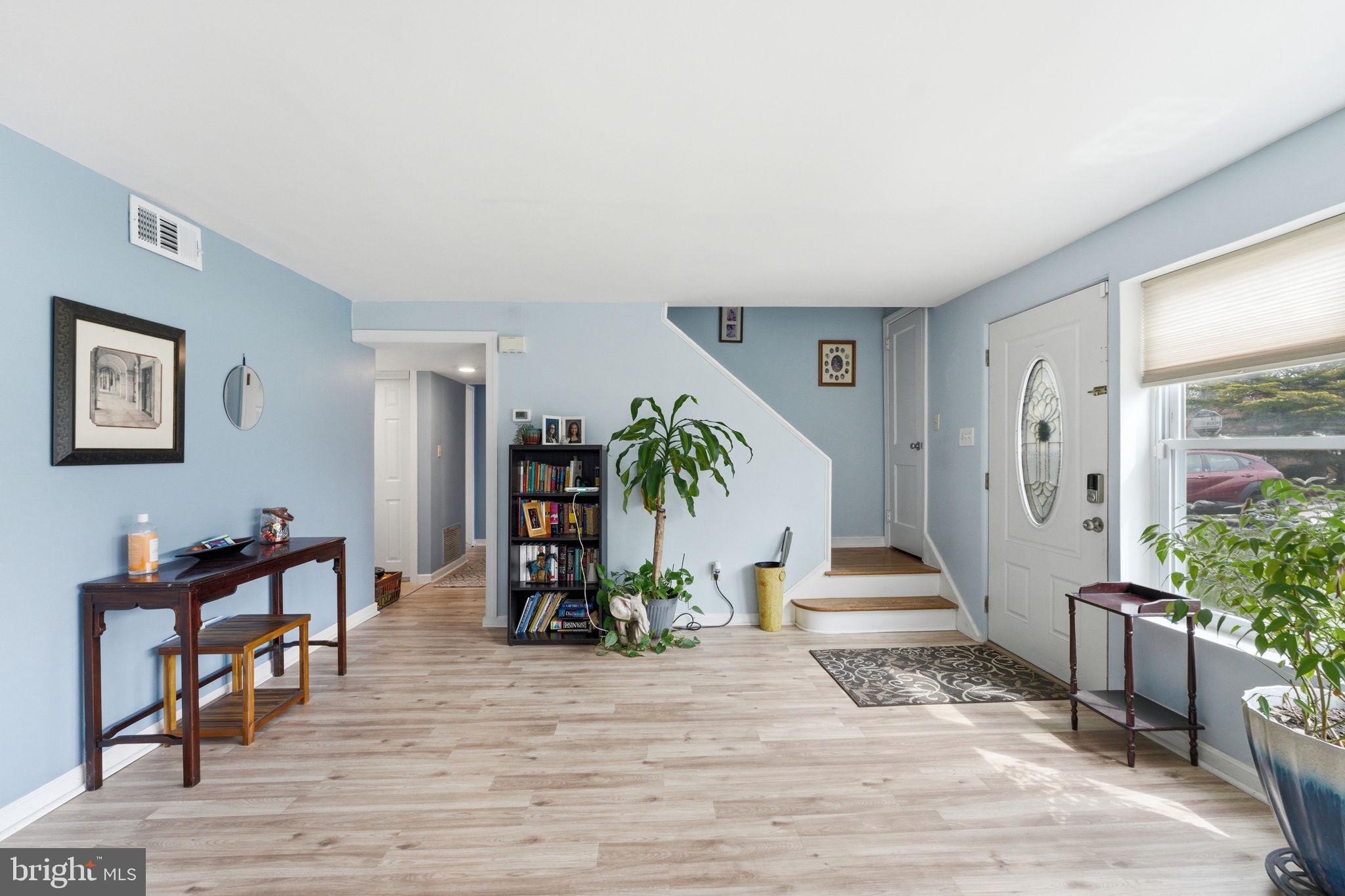 WHITEHALL - Residential