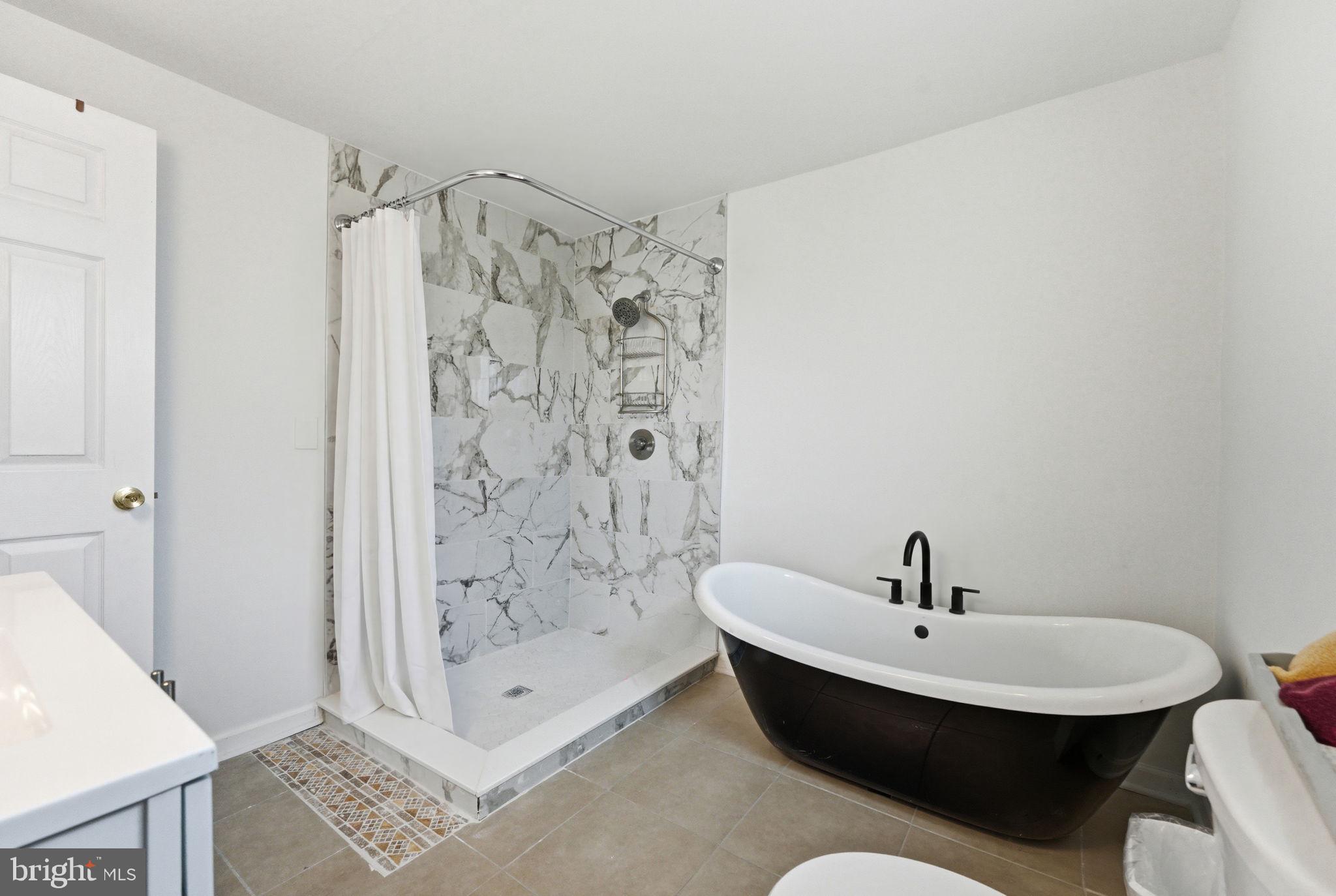 WHITEHALL - Residential