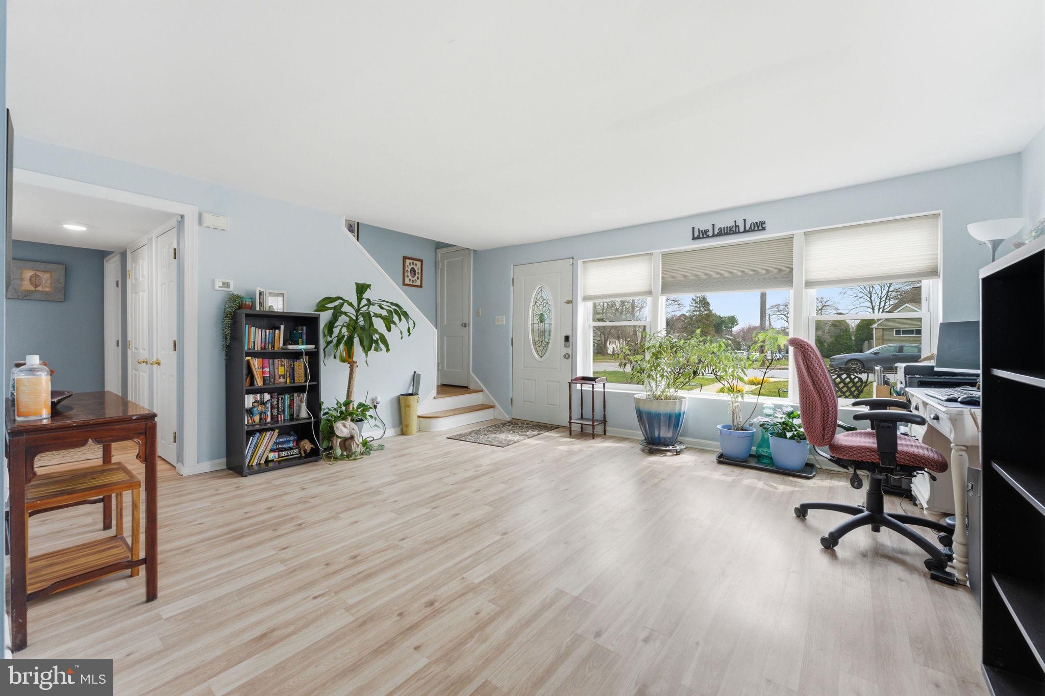 WHITEHALL - Residential