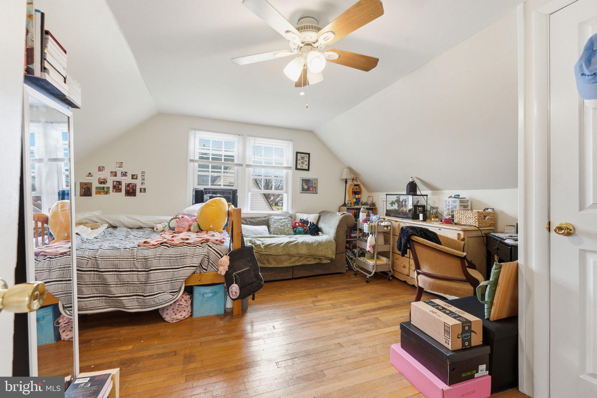 WHITEHALL - Residential