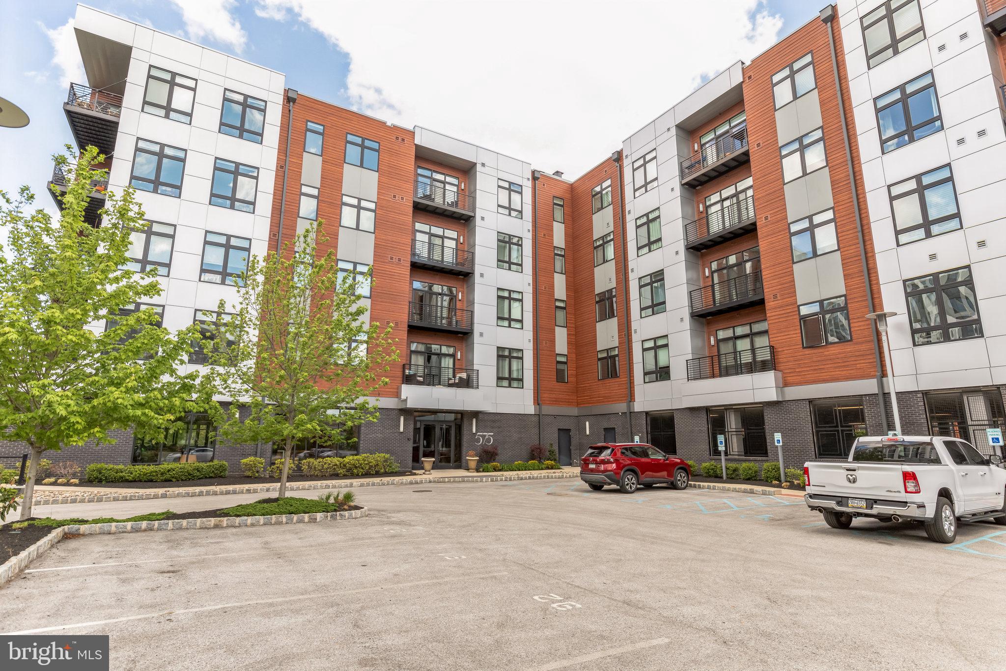 575 SOUTH CONDOS - Residential