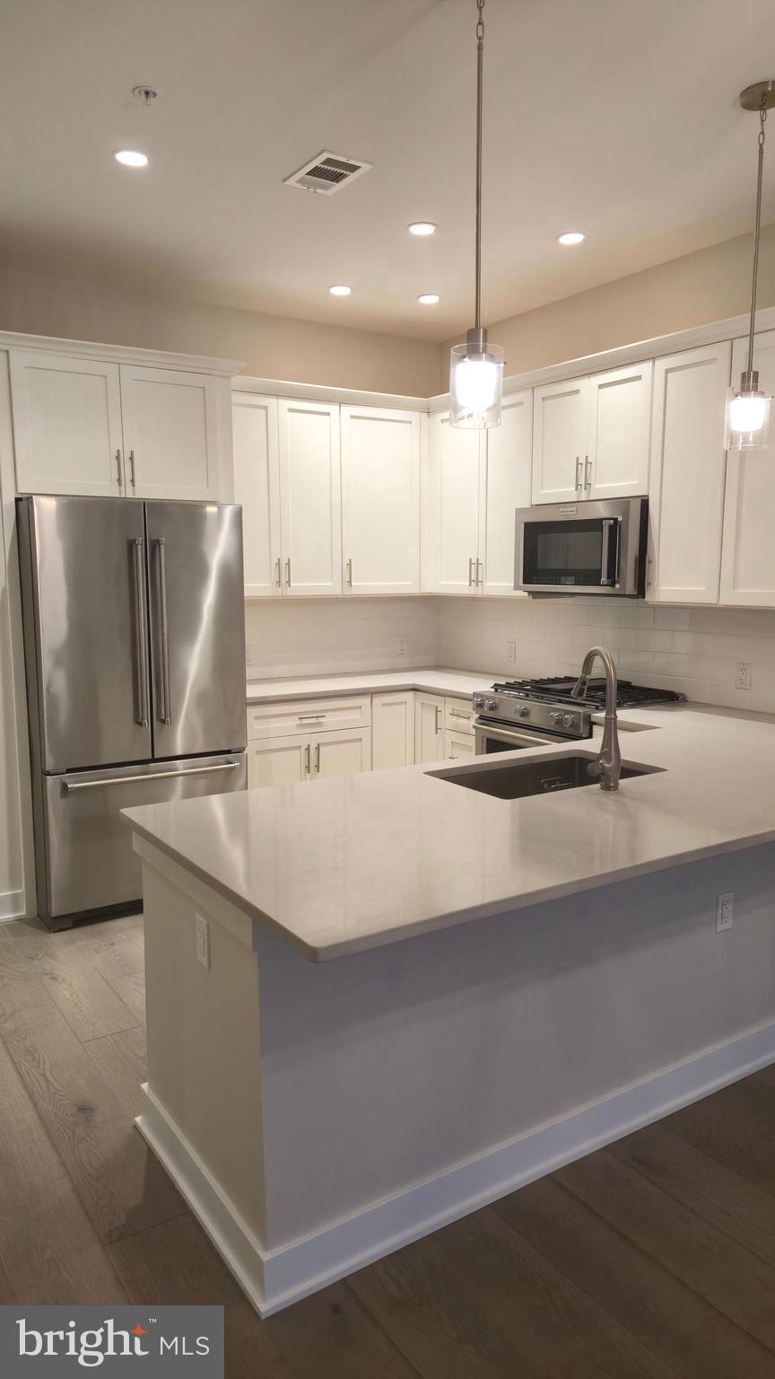 575 SOUTH CONDOS - Residential