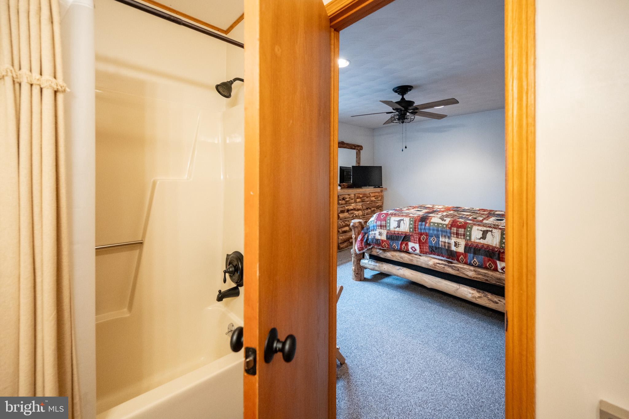 LAURELBROOK - Residential