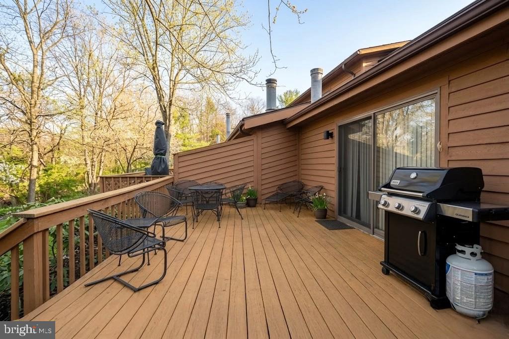 LAURELBROOK - Residential