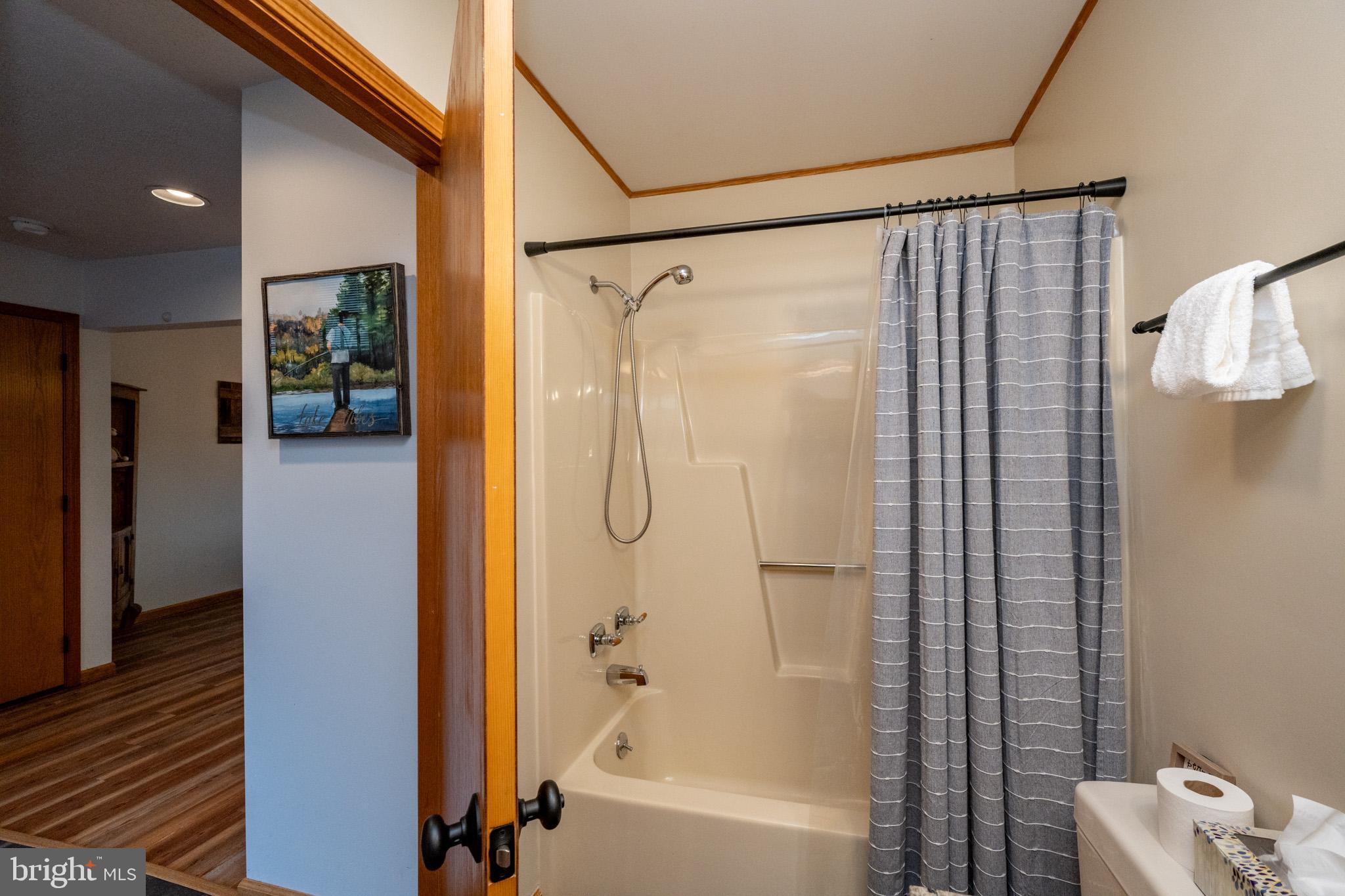 LAURELBROOK - Residential