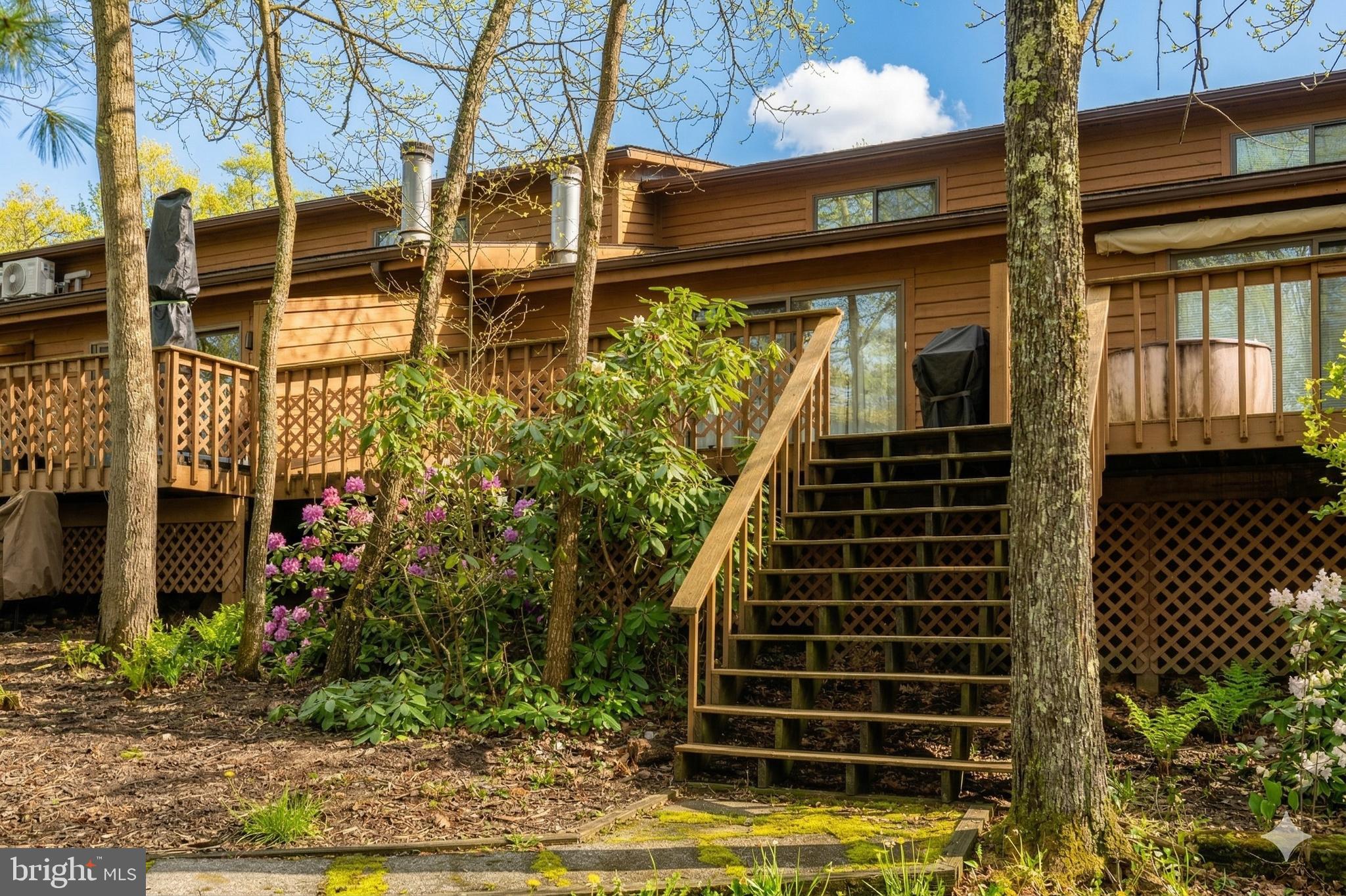 LAURELBROOK - Residential