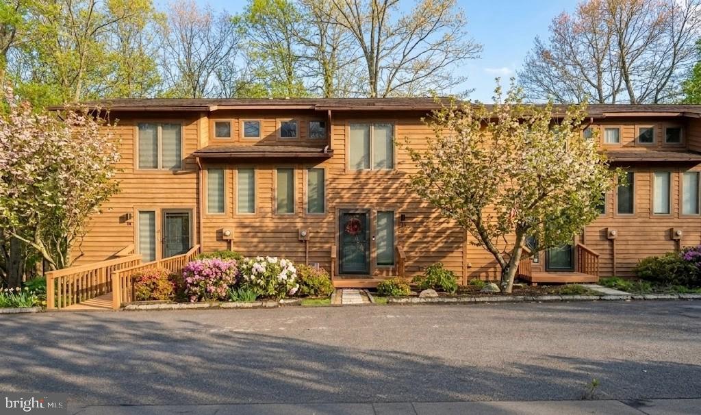 LAURELBROOK - Residential