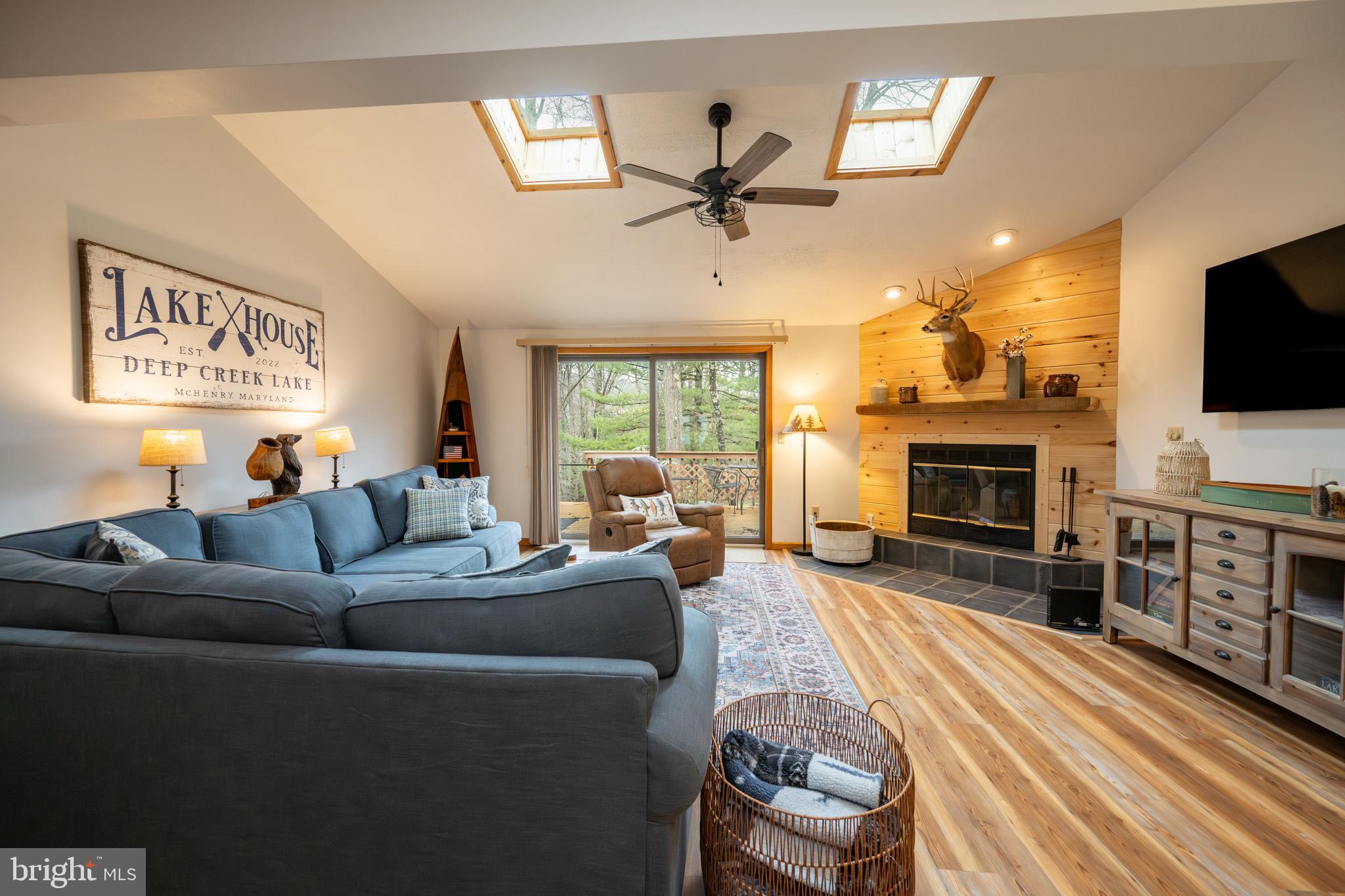 LAURELBROOK - Residential