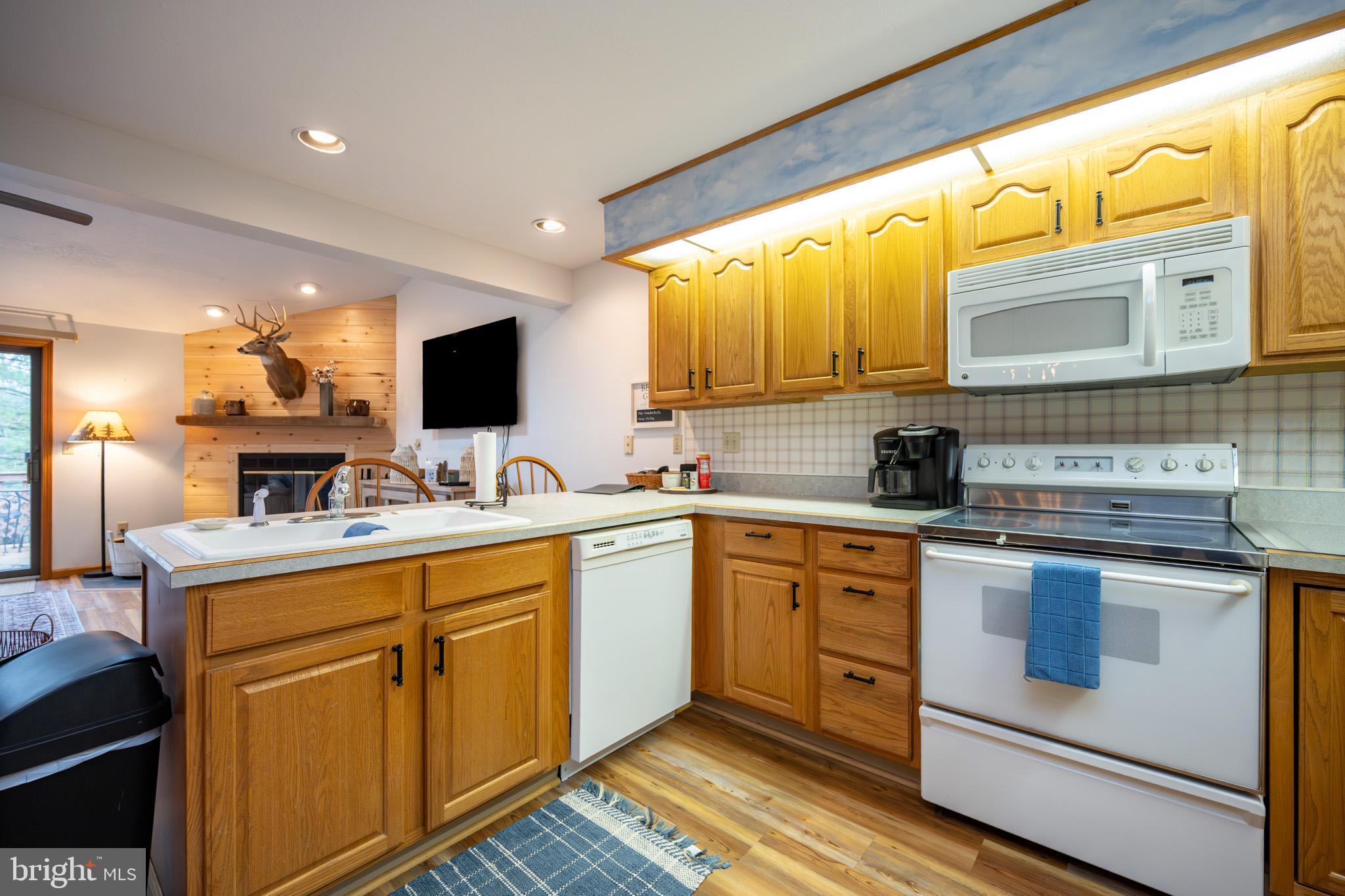 LAURELBROOK - Residential