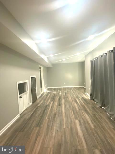 RIVER OAKS - Residential Lease