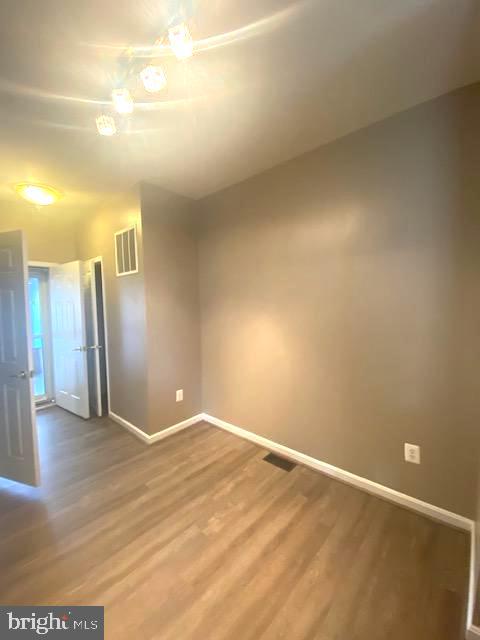 RIVER OAKS - Residential Lease