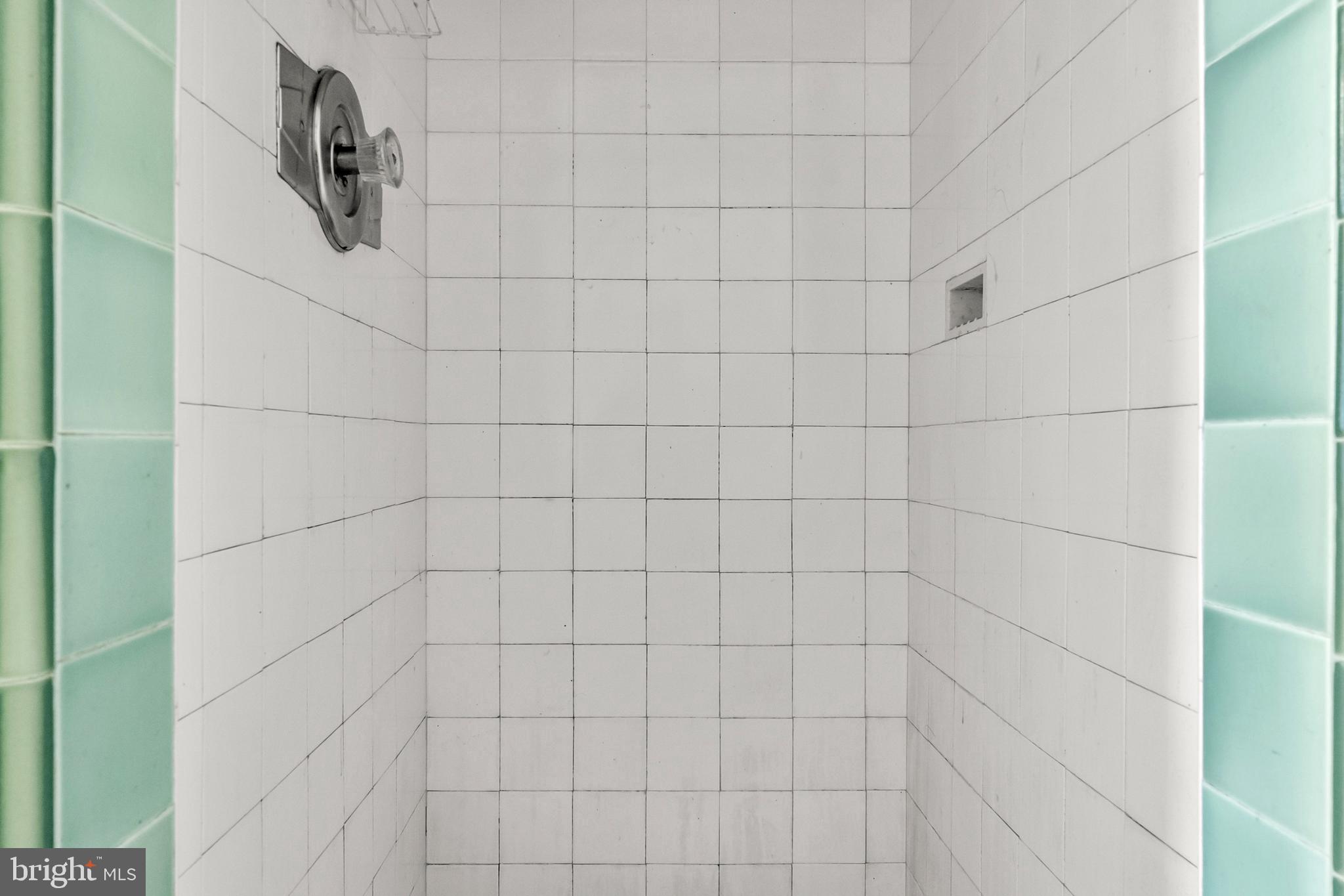 ARONIMINK - Residential