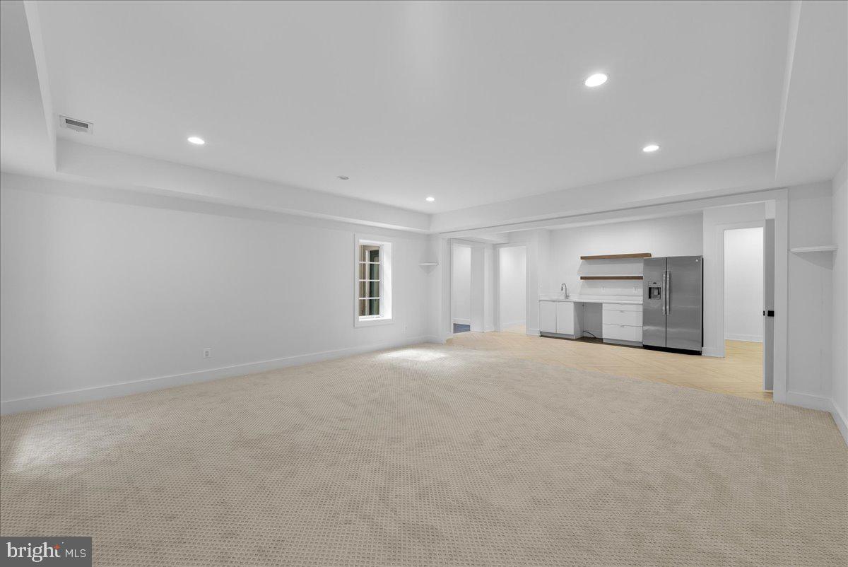 GARDEN CITY - Residential