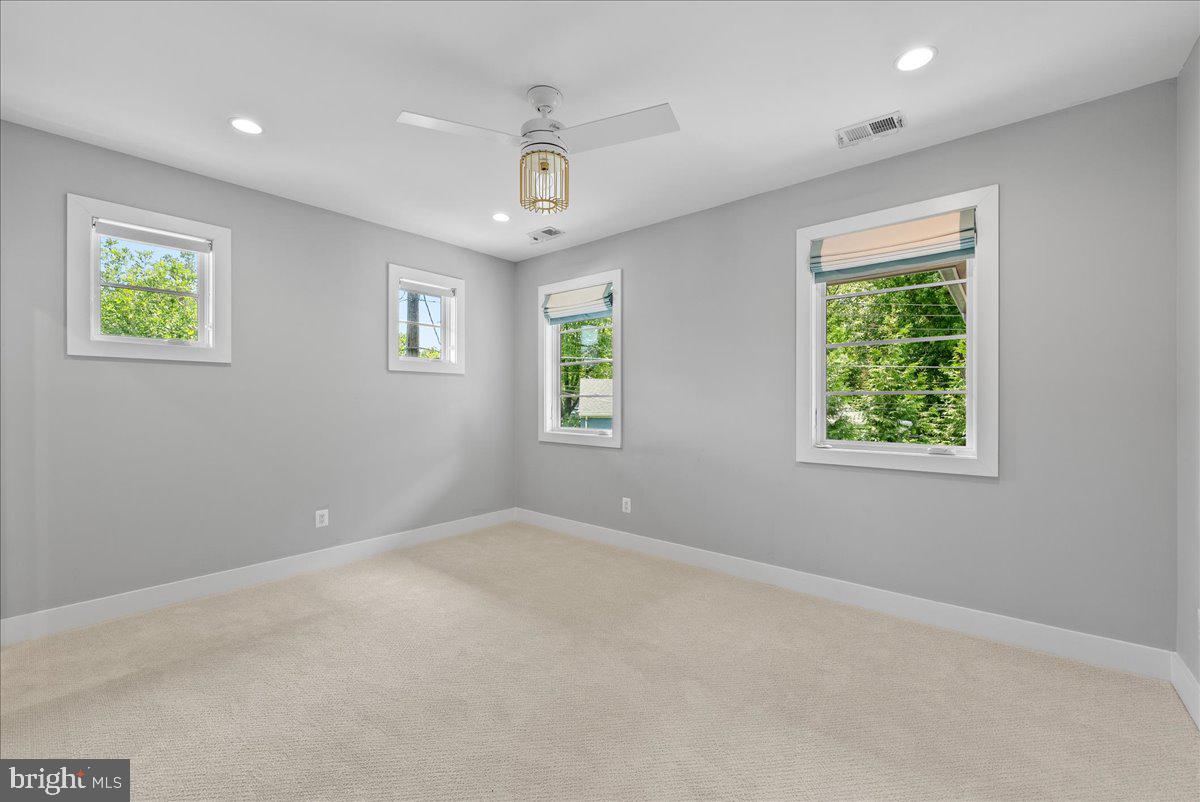 GARDEN CITY - Residential