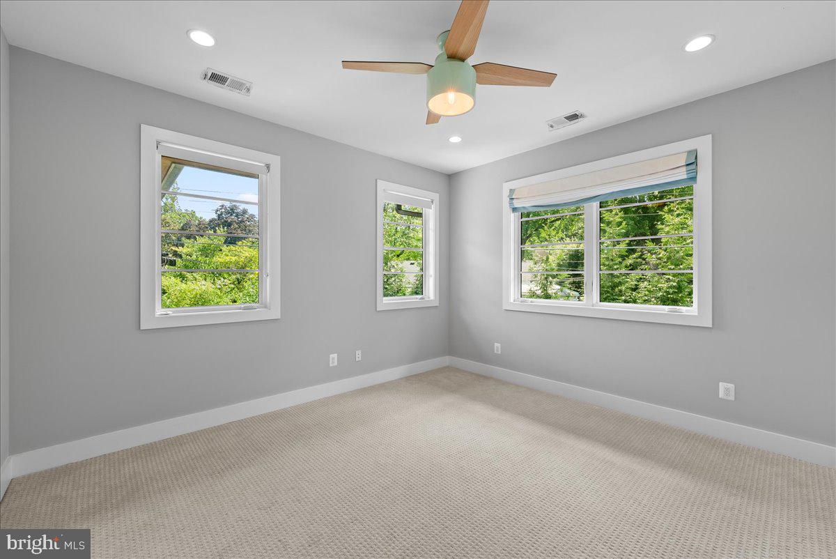 GARDEN CITY - Residential