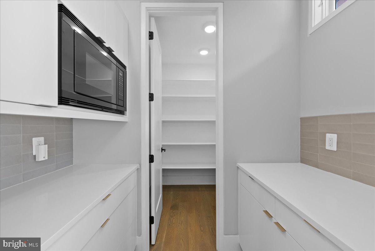 GARDEN CITY - Residential