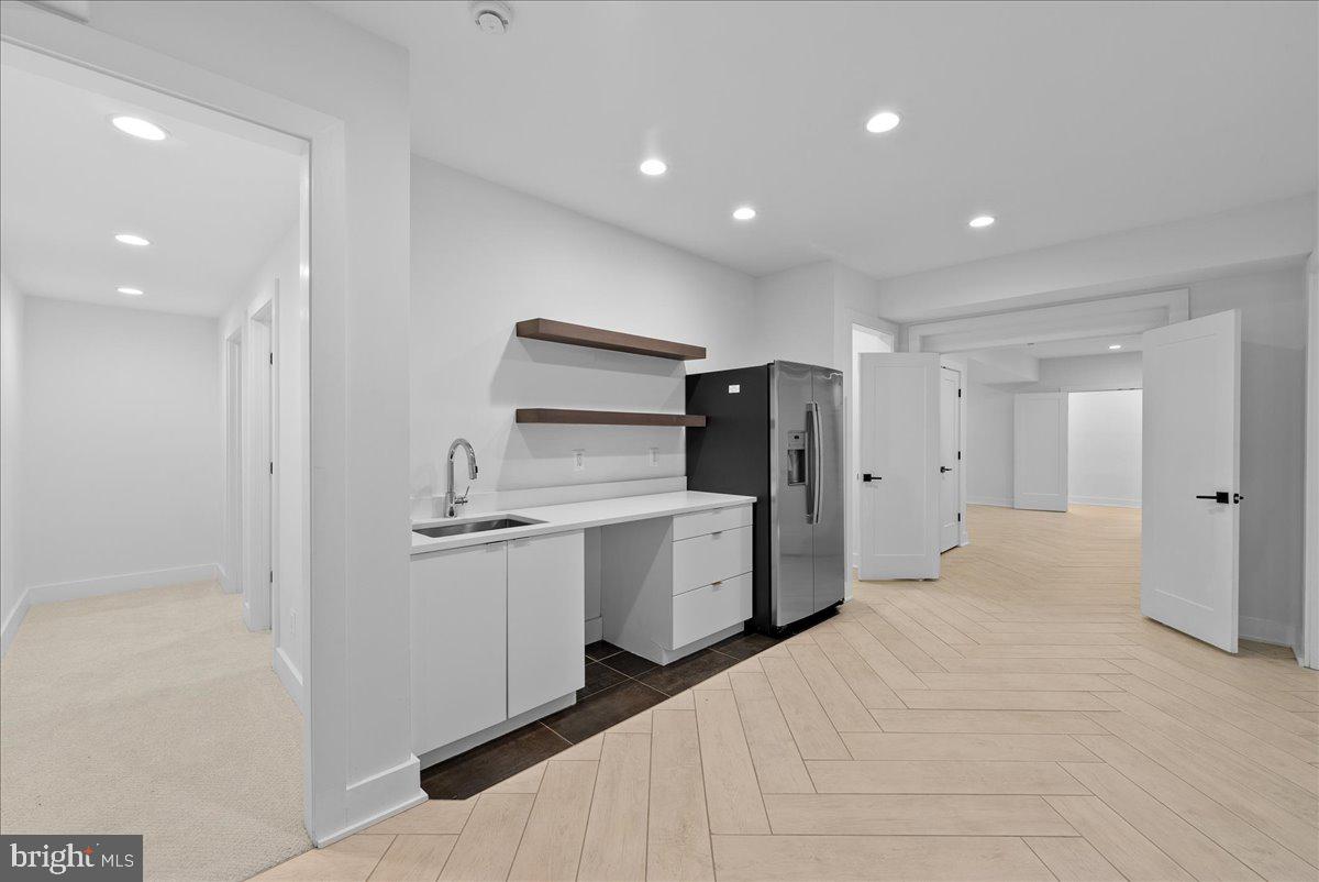 GARDEN CITY - Residential